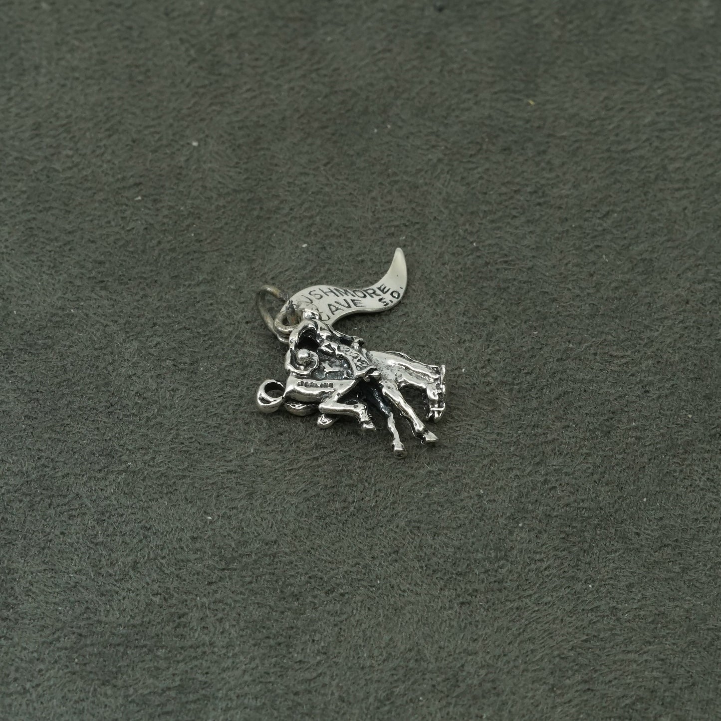 vtg Sterling silver handmade charm, 925 horse pendant P Rushmore cave so