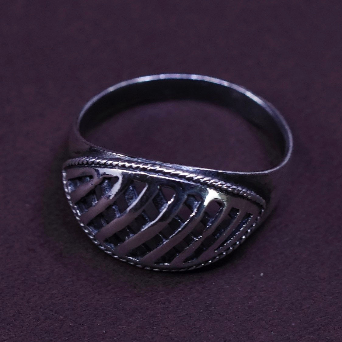 sz 8, vtg Sterling silver handmade ring, southwestern 925 wavy band
