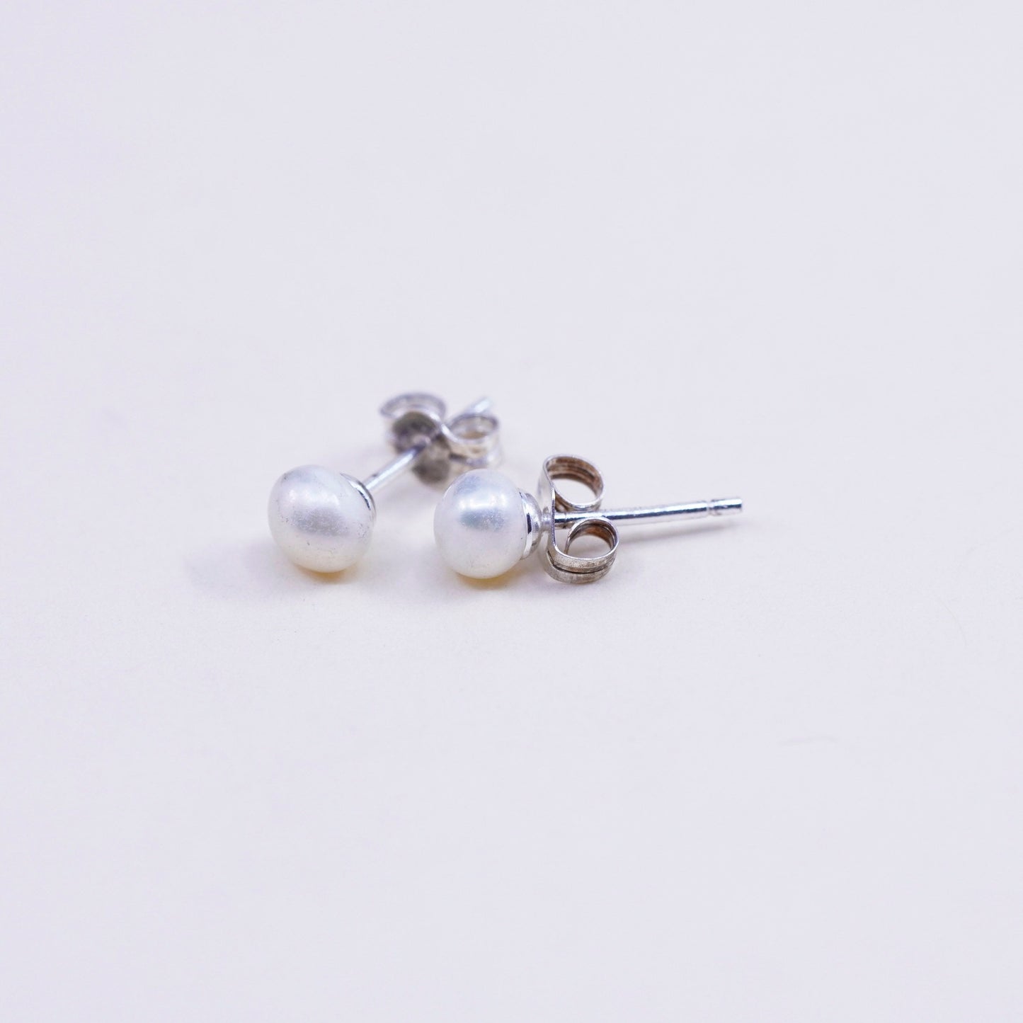 Vintage sterling silver earrings, 925 studs with gray pearl