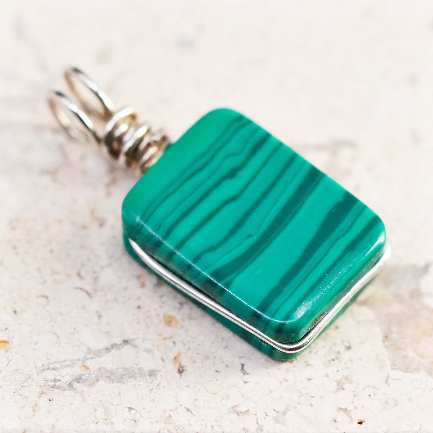 Vintage Sterling 925 silver handmade pendant with rectangular malachite stone