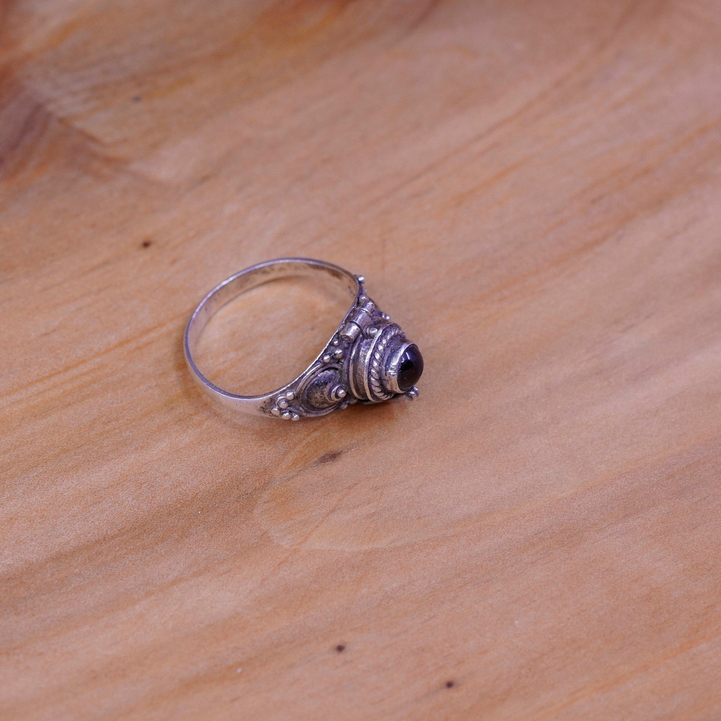 Size 7, vtg sterling silver handmade ring, 925 prayer locket ring garnet Bali