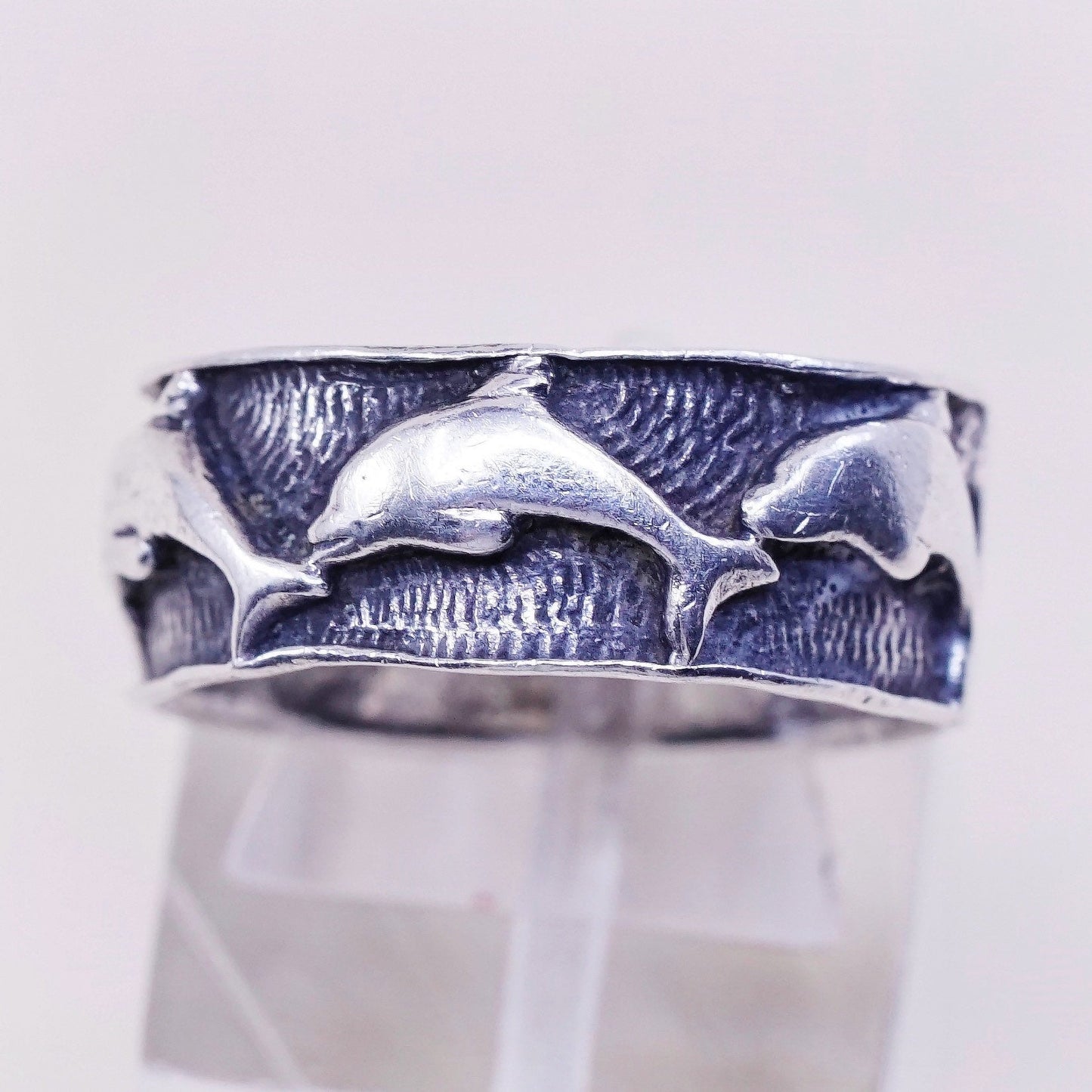 Size 7.25, vtg sterling silver handmade ring, 925 Mexico handmade dolphin band