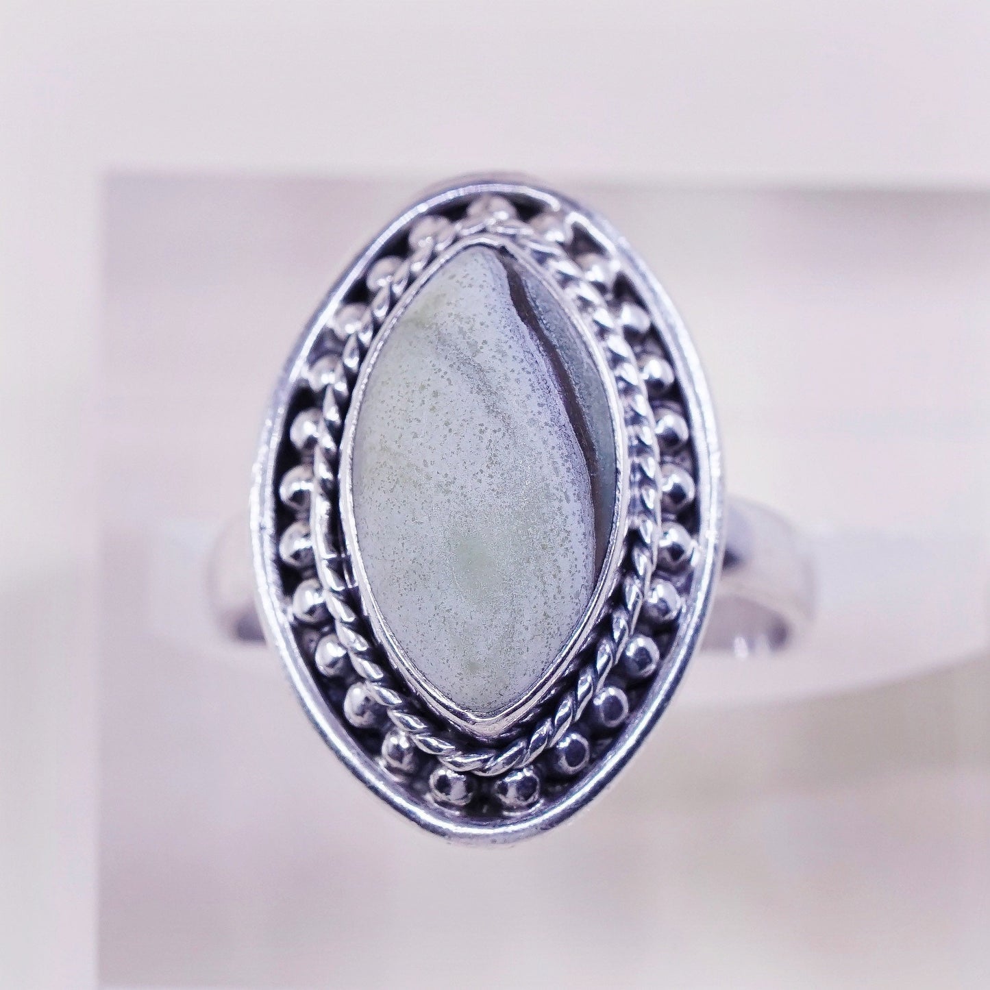 Size 7.5, vtg Southwestern sterling 925 silver handmade ring w/ agate N beads