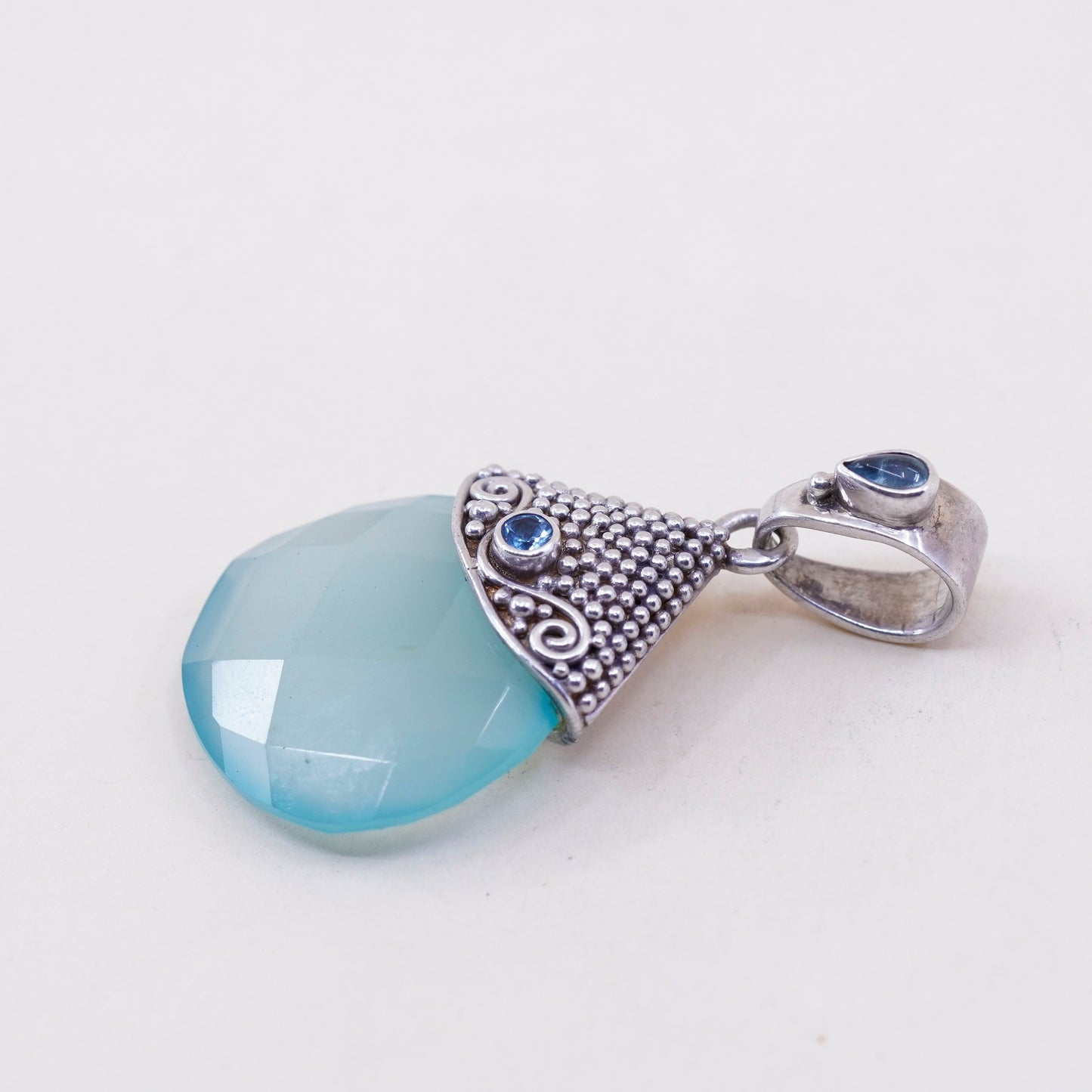 Vintage sajen Sterling 925 silver pendant with Teardrop Chalcedony and topaz