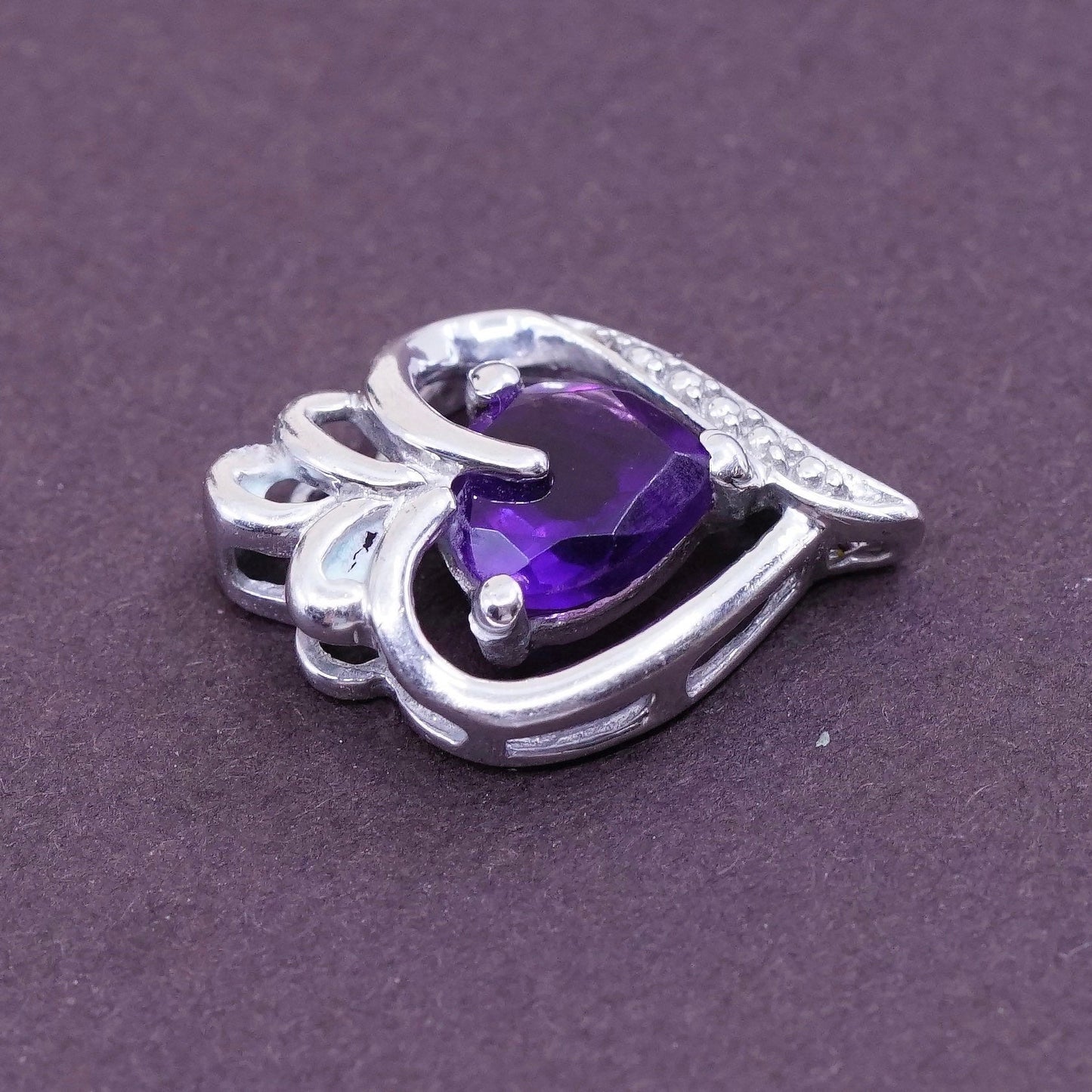 Vintage Sterling 925 silver handmade pendant, heart with amethyst center