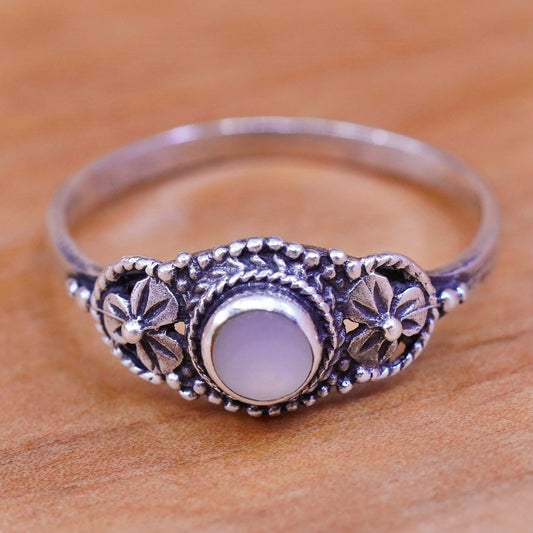 Size 7, vintage Sterling 925 silver handmade ring with moonstone and flower