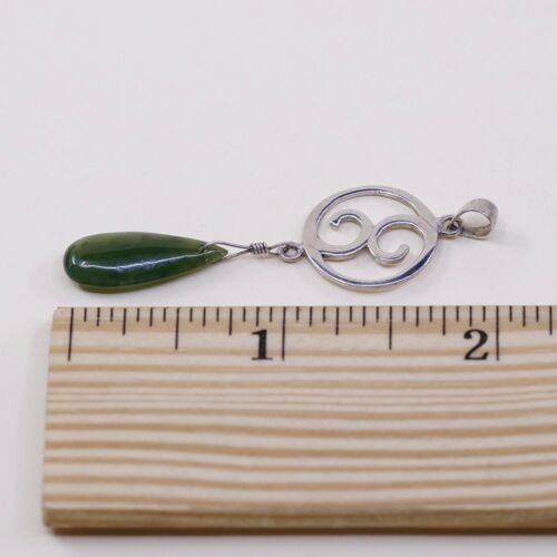 Vtg Sterling Silver Handmade Swirl Pendant w/ Teardrop jade, Stamped 925