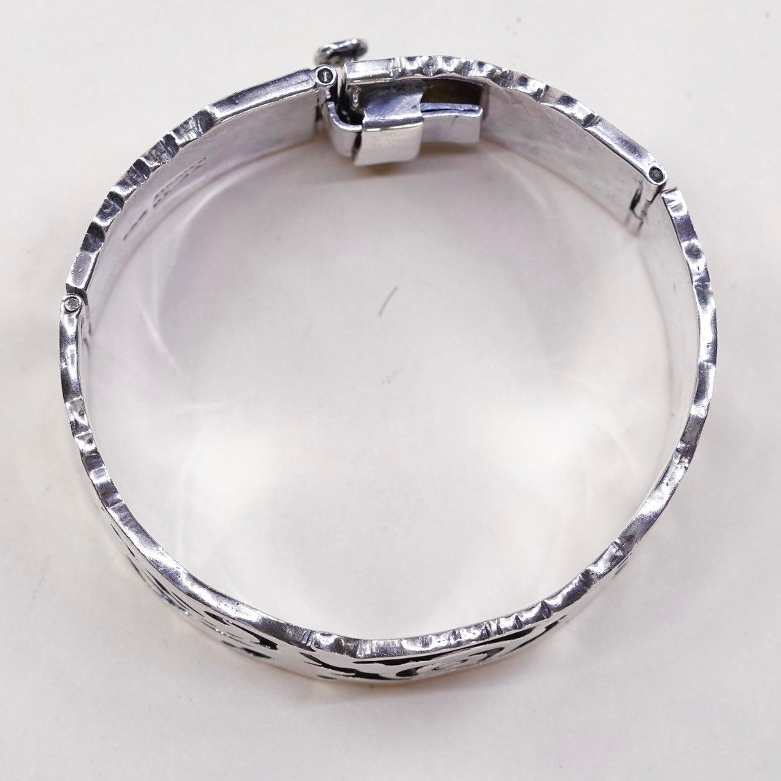 6.75", sterling silver handmade bracelet, 925 Mexico hinged bangle w/ pattern