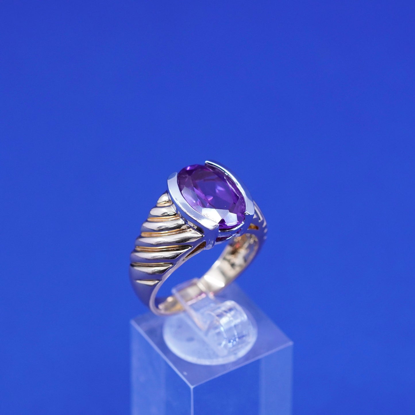Size 10, vermeil gold over sterling 925 silver ribbed ring w/ oval amethyst
