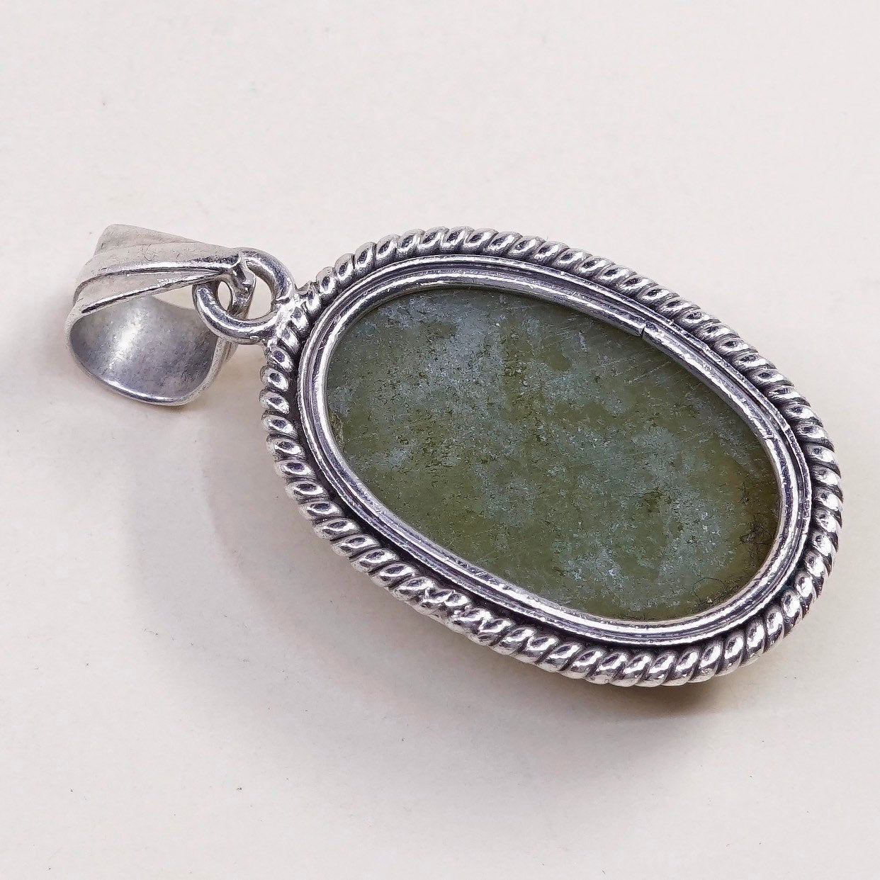 VTG Sterling silver handmade pendant, 925 with oval shaped fine jade