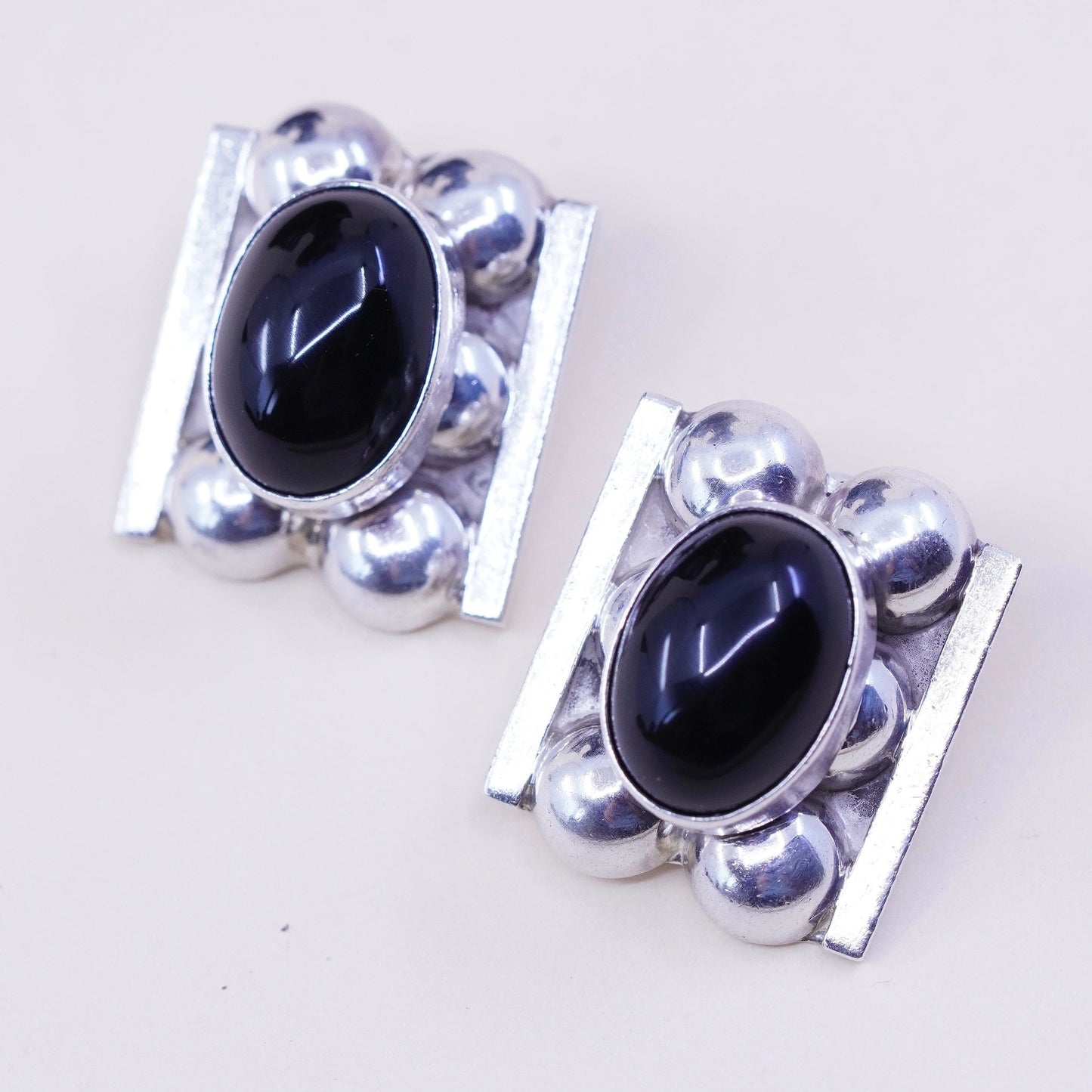 Vintage mexico Sterling 925 silver handmade clip on earrings with oval obsidian, stamped mexico 925 TJ-76