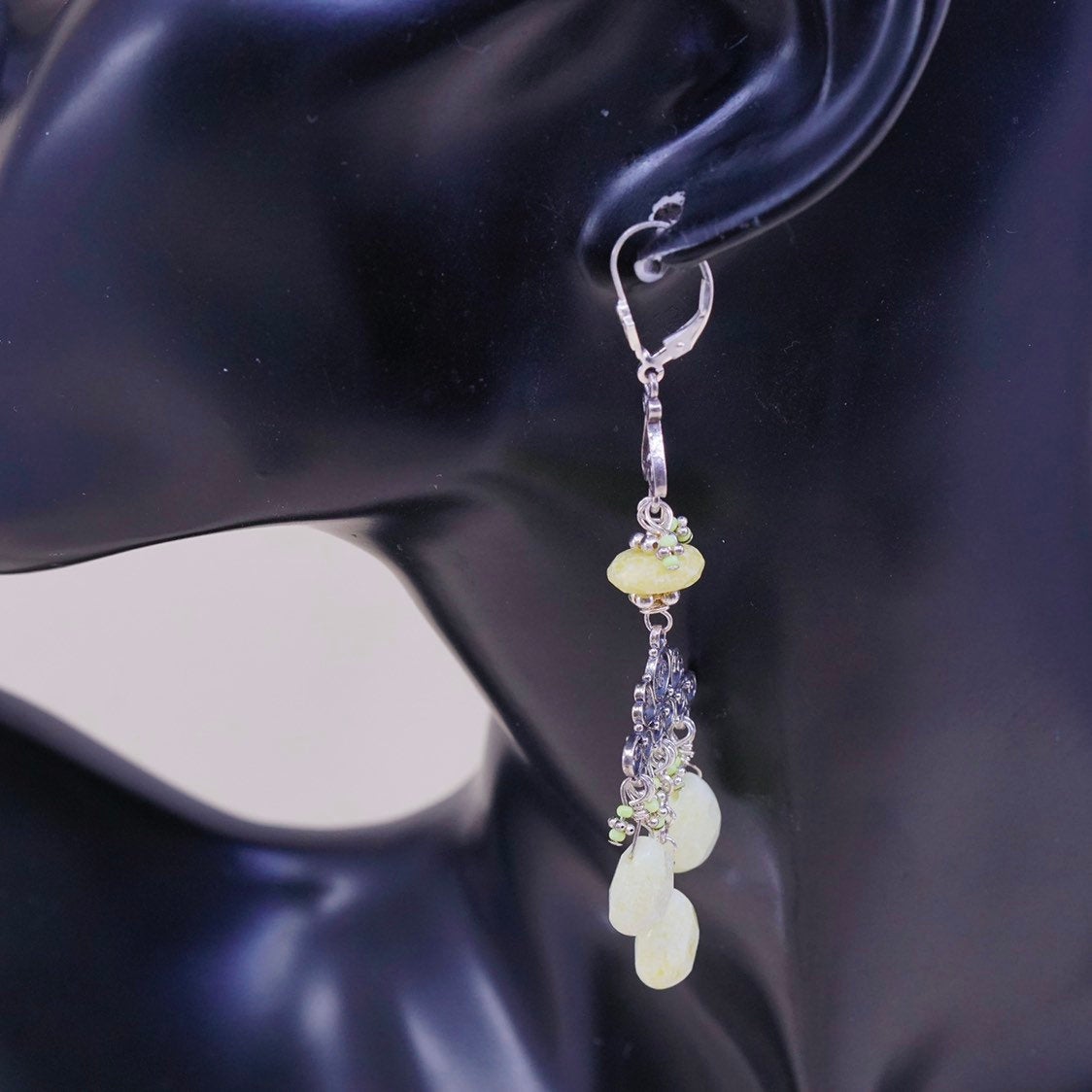 vtg Sterling silver handmade earrings, 925 hammered circle w/ teardrop jade