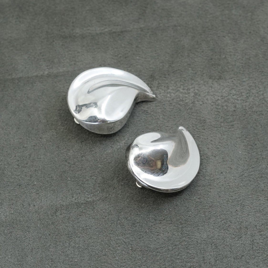Vintage Zina modern Sterling silver handmade clip on, 925 ribbed earrings