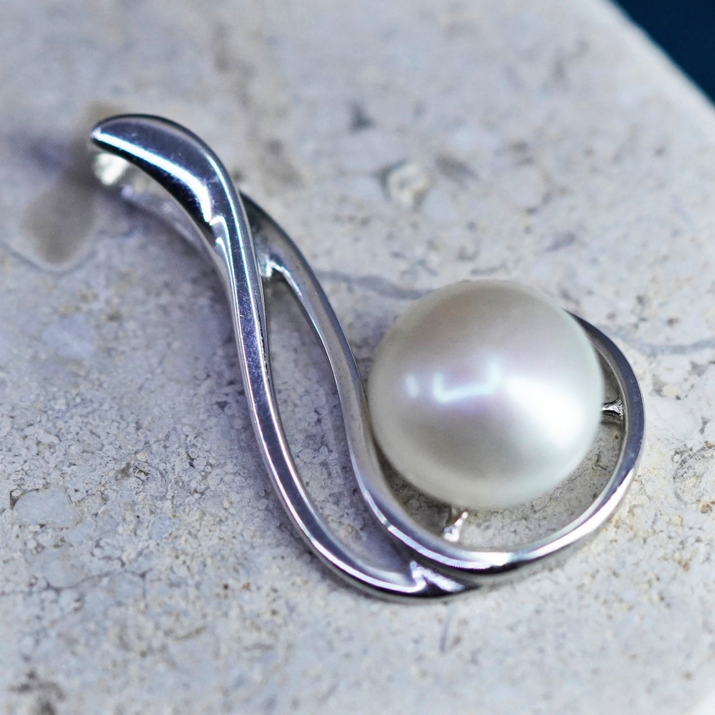 Vintage Sterling silver handmade pendant, 925 teardrop with pearl charm