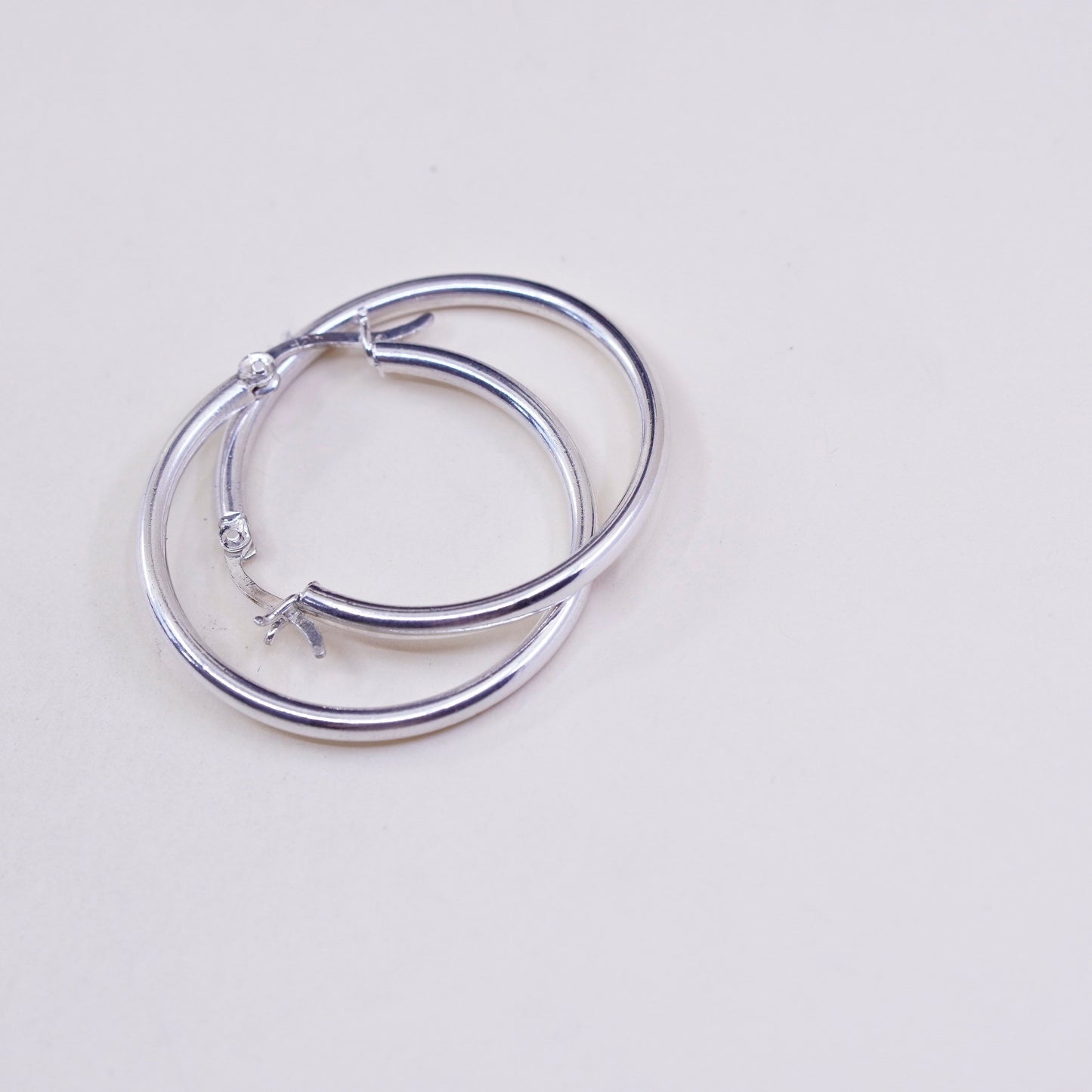 1.25”, vtg sterling silver loop earrings, fashion minimalist primitive hoops