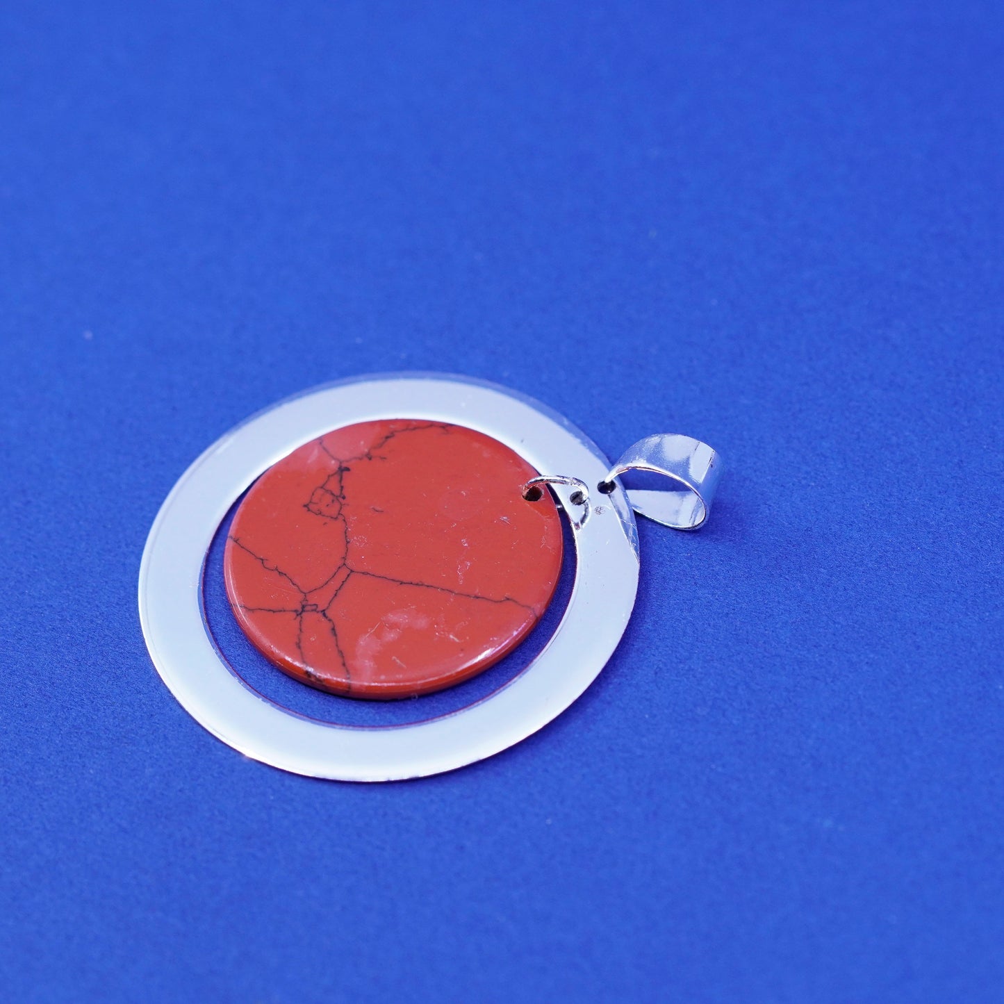 Vintage sterling silver handmade pendant, 925 circle with red jasper