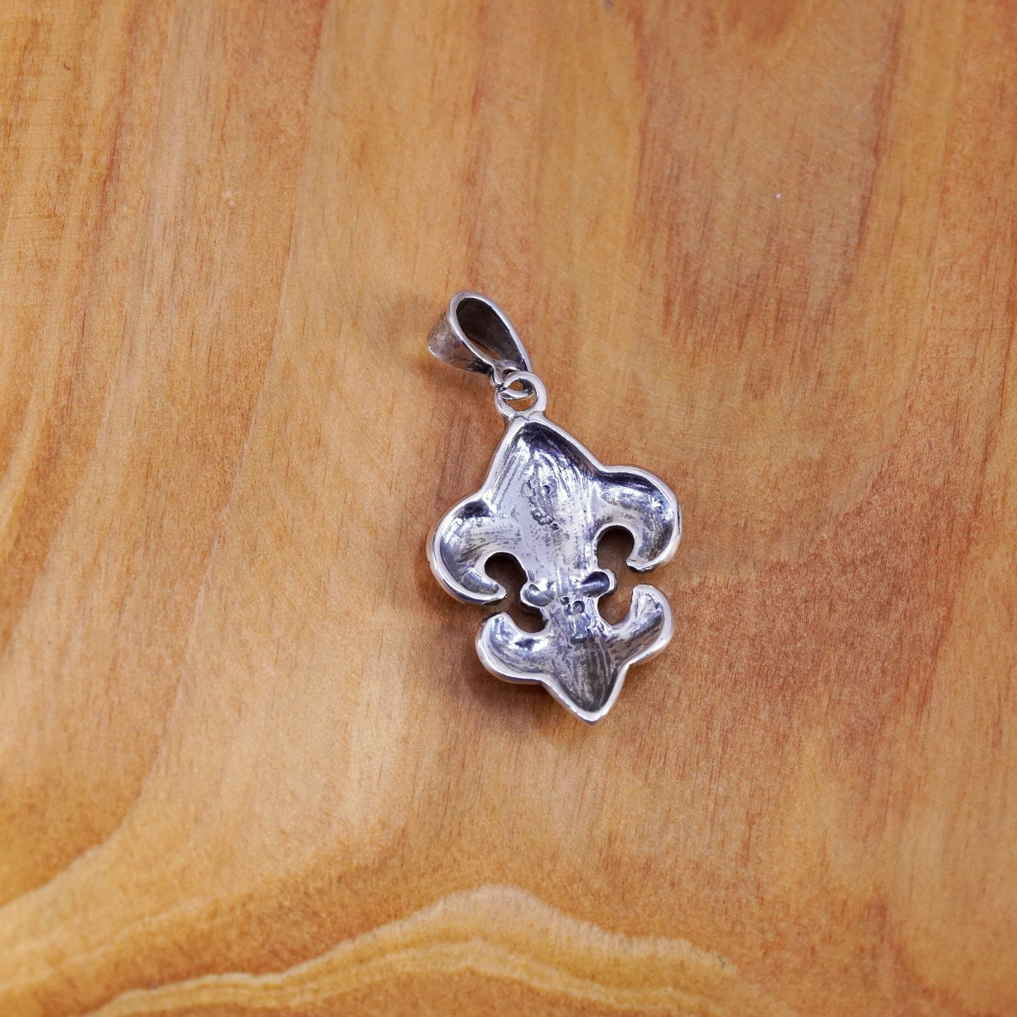 French symbol sterling 925 silver handmade filigree the fleur-de-lis pendant