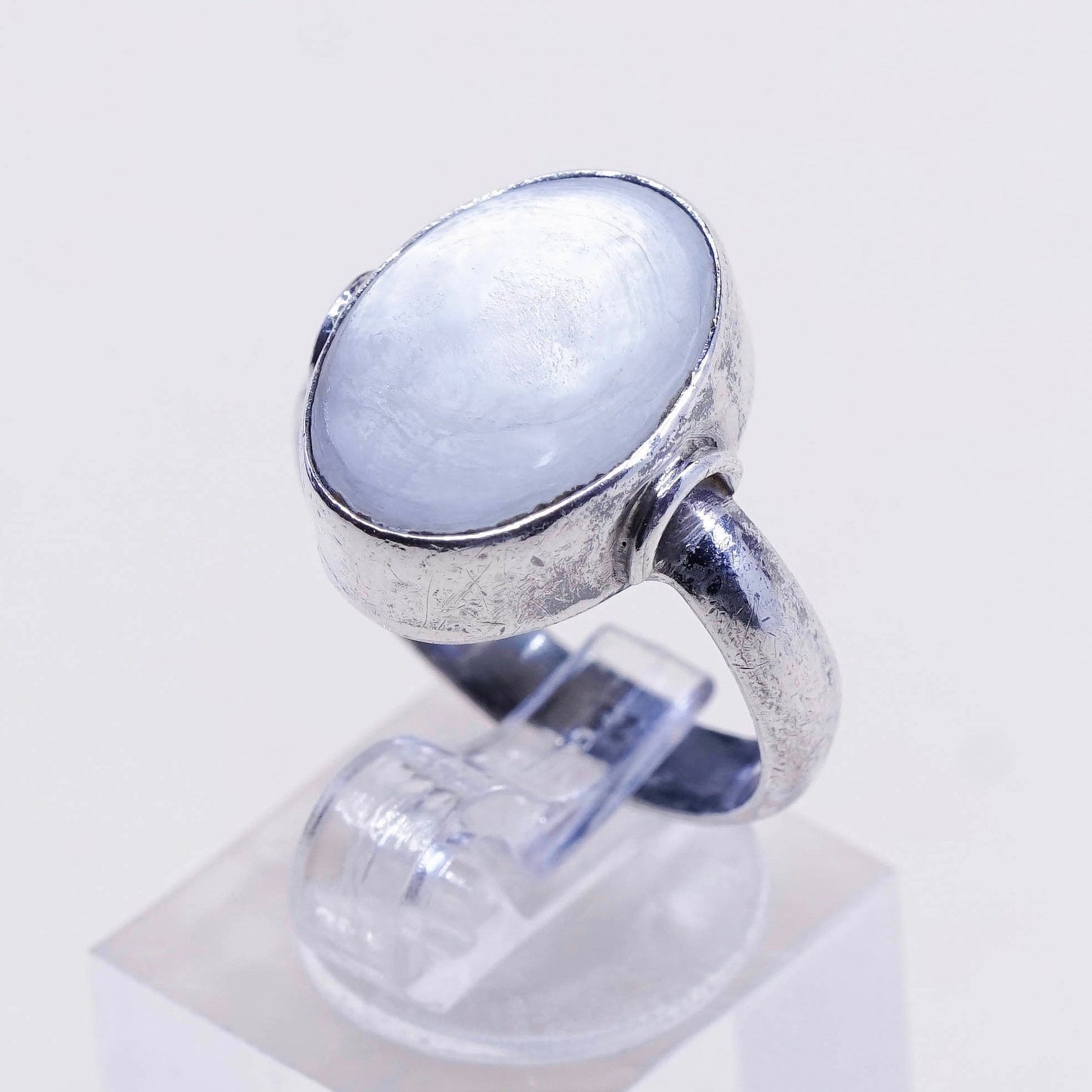 Size 6.5, Vintage sterling 925 silver handmade ring with oval mother of pearl