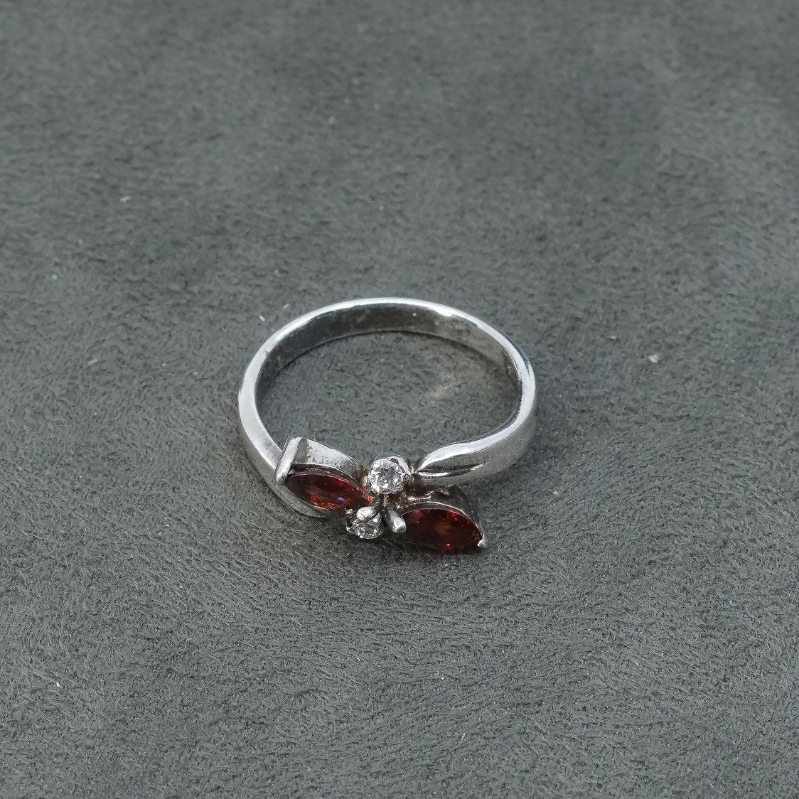 sz 8, Sterling silver shiny engagement ring, 925 w/ ruby N cz