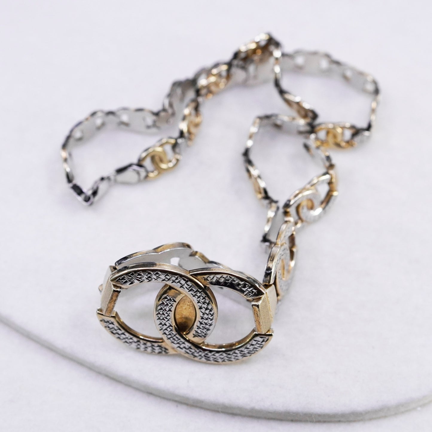 18”, 1/10 10K yellow gold Sterling 925 silver double circle textured necklace