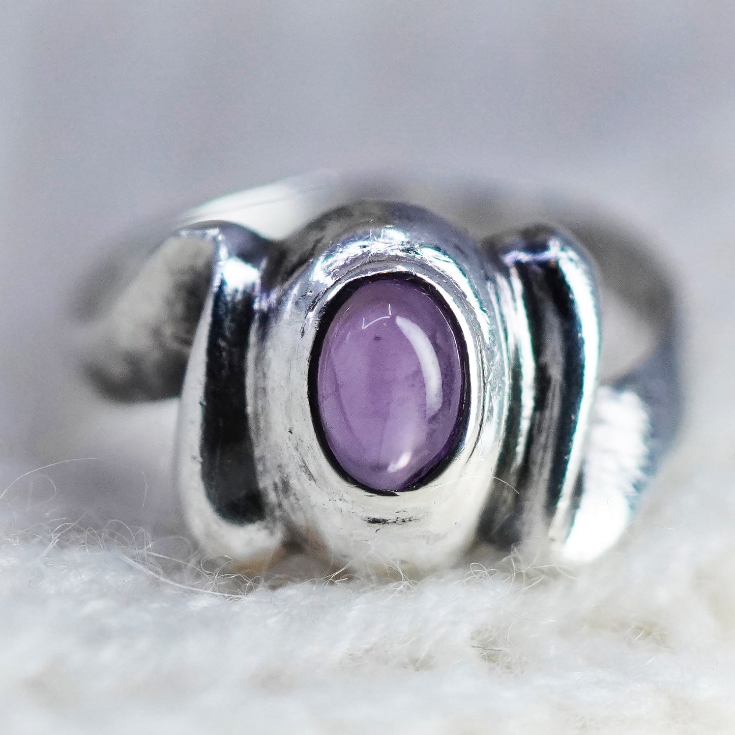 Size 4, vintage Sterling 925 silver handmade ring with amethyst