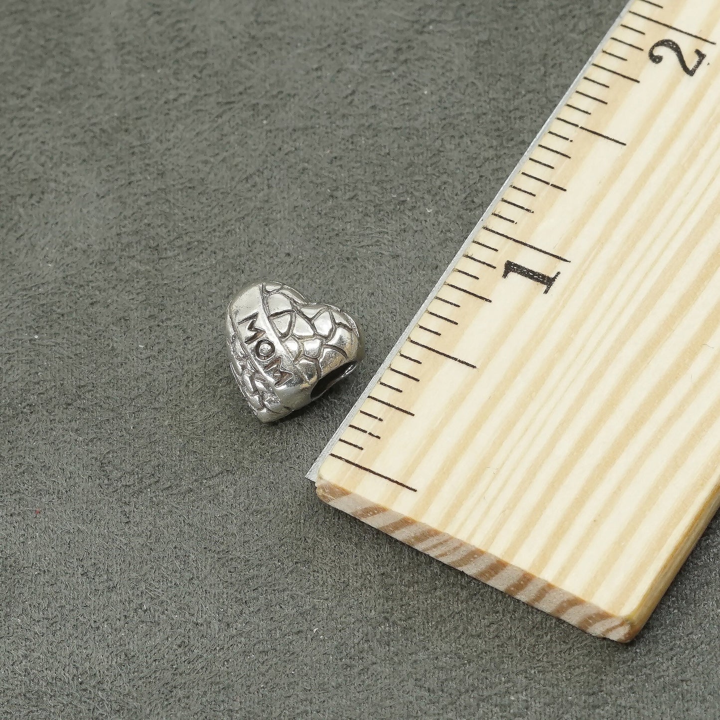 vtg IBB Sterling silver handmade pendant, 925 heart bead engraved “MOM”
