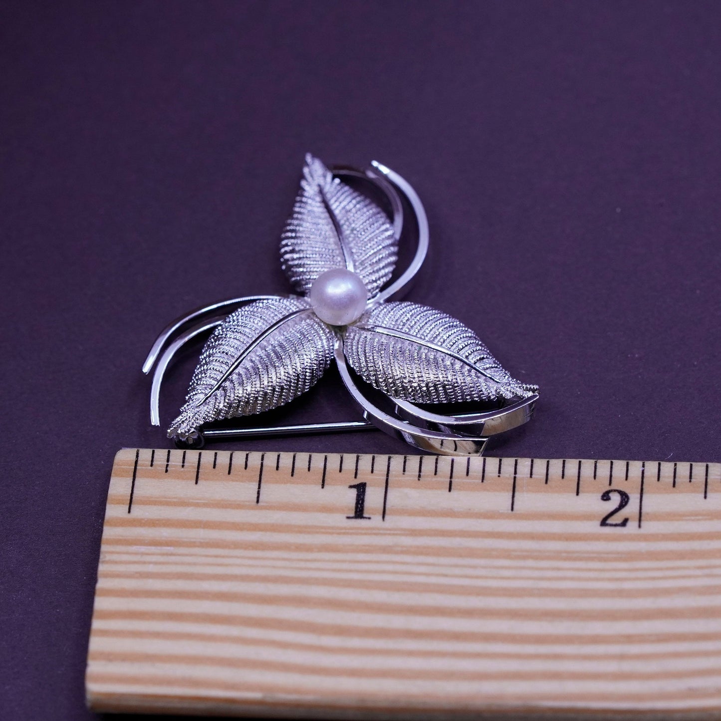 Vintage Wells handmade sterling 925 silver leaves brooch with pearl