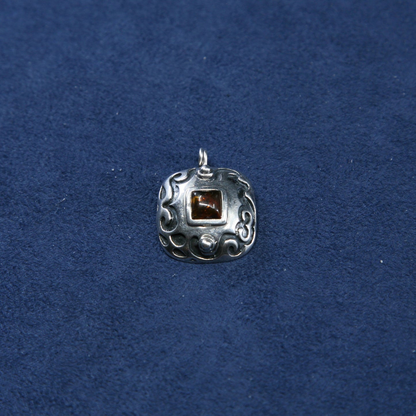 vtg repaired silpada Sterling silver handmade pendant, 925 Bali w/ amber center