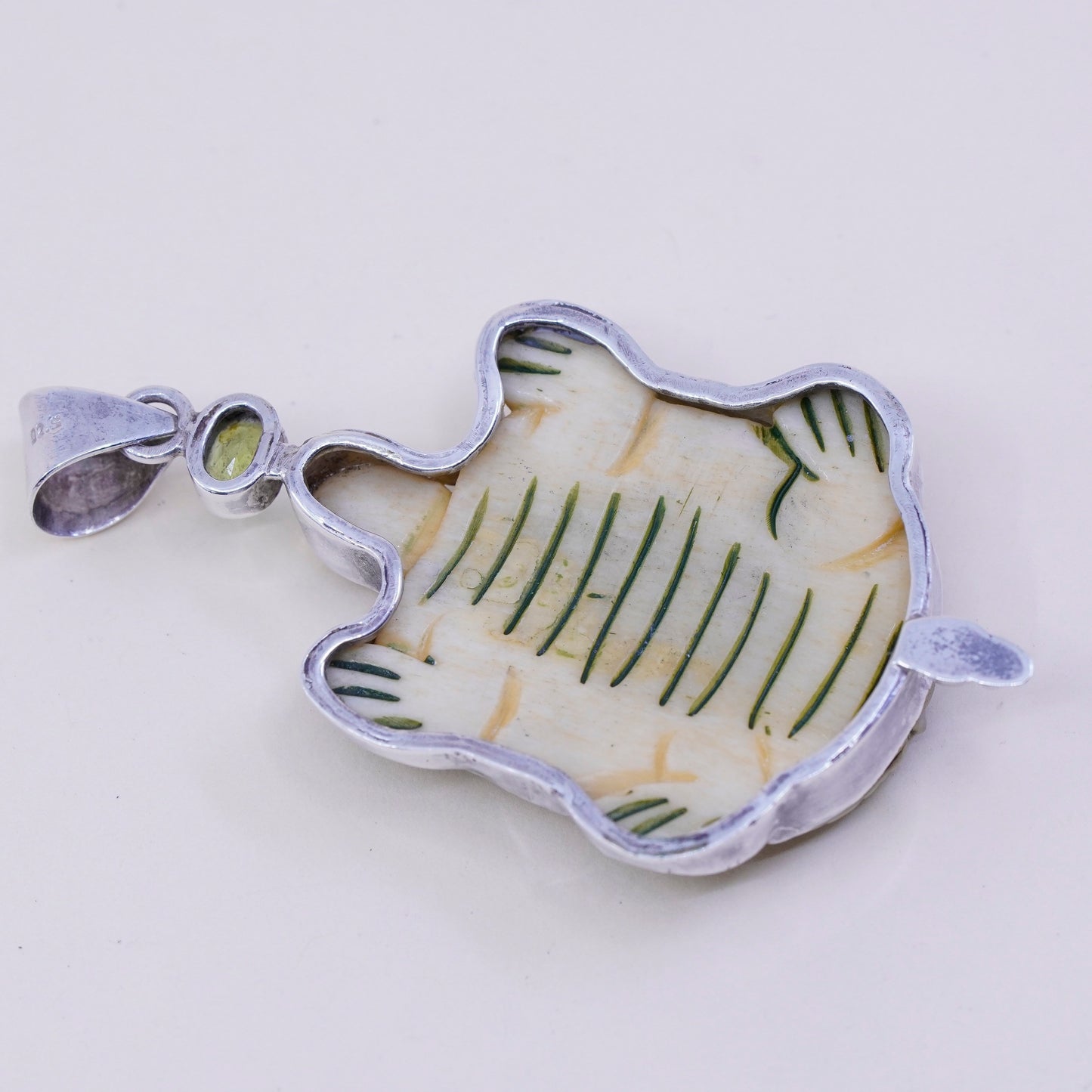 vtg sterling 925 silver handmade pendant with carved bone turtle and peridot