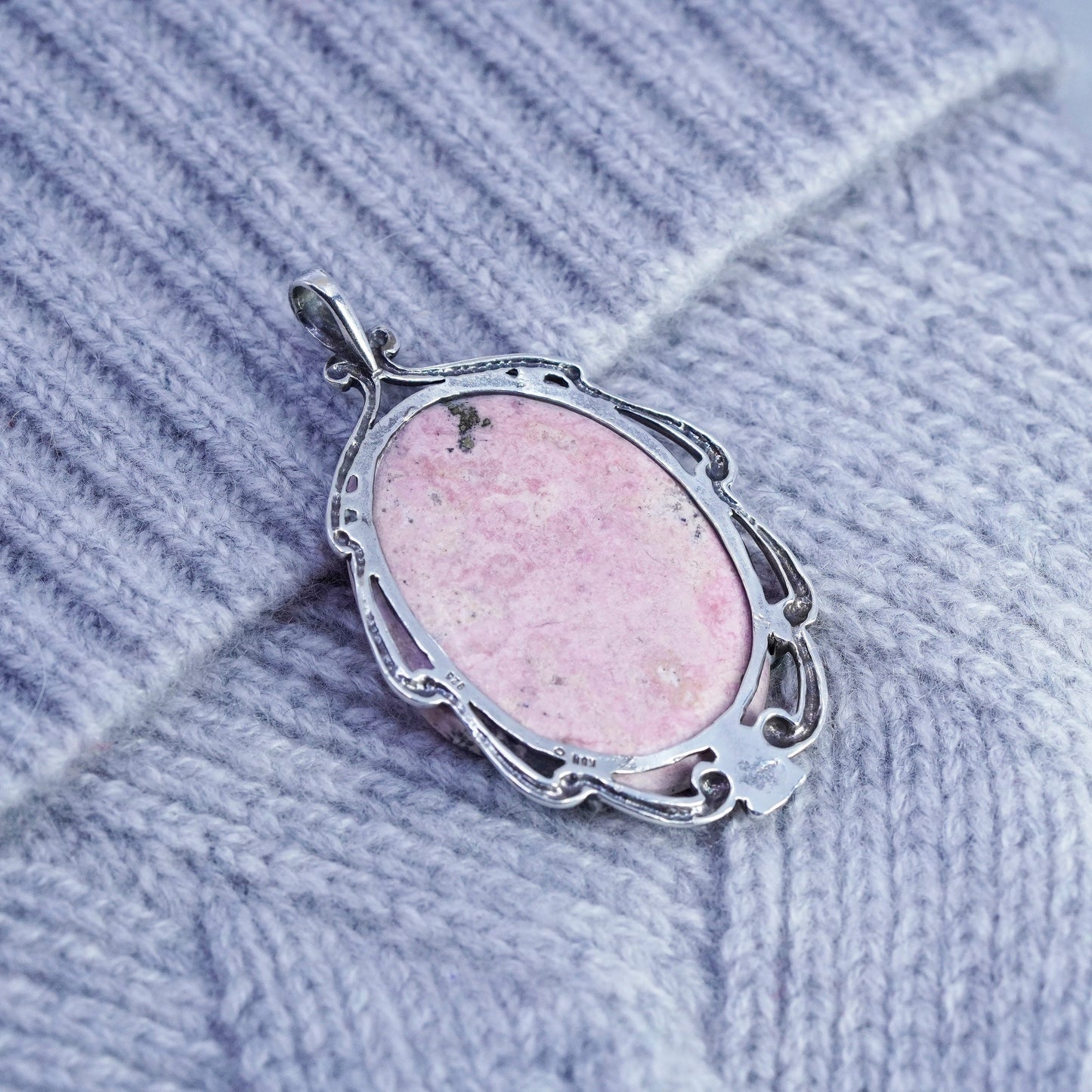 Vintage sterling 925 silver pendant with pink jasper