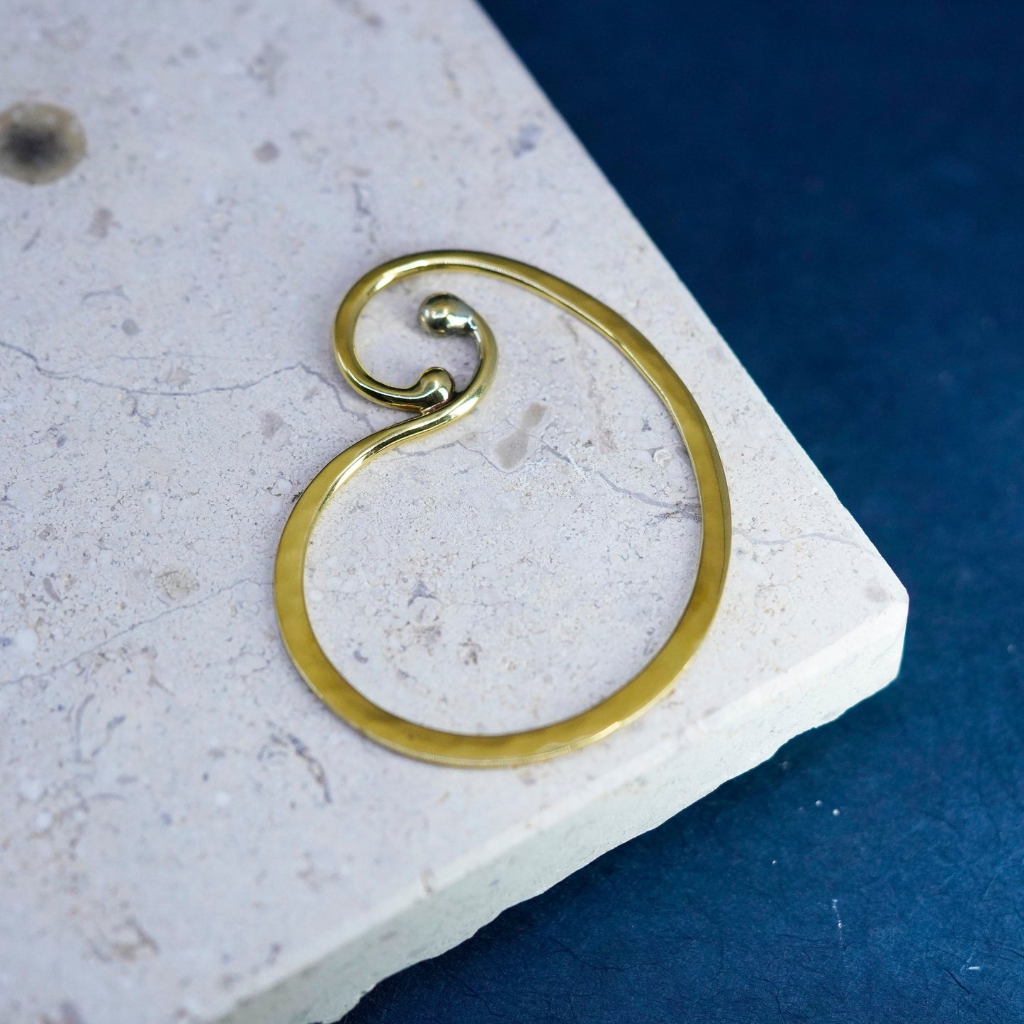 Abigail vermeil gold over Sterling silver handmade pendant, 925 swirly loop