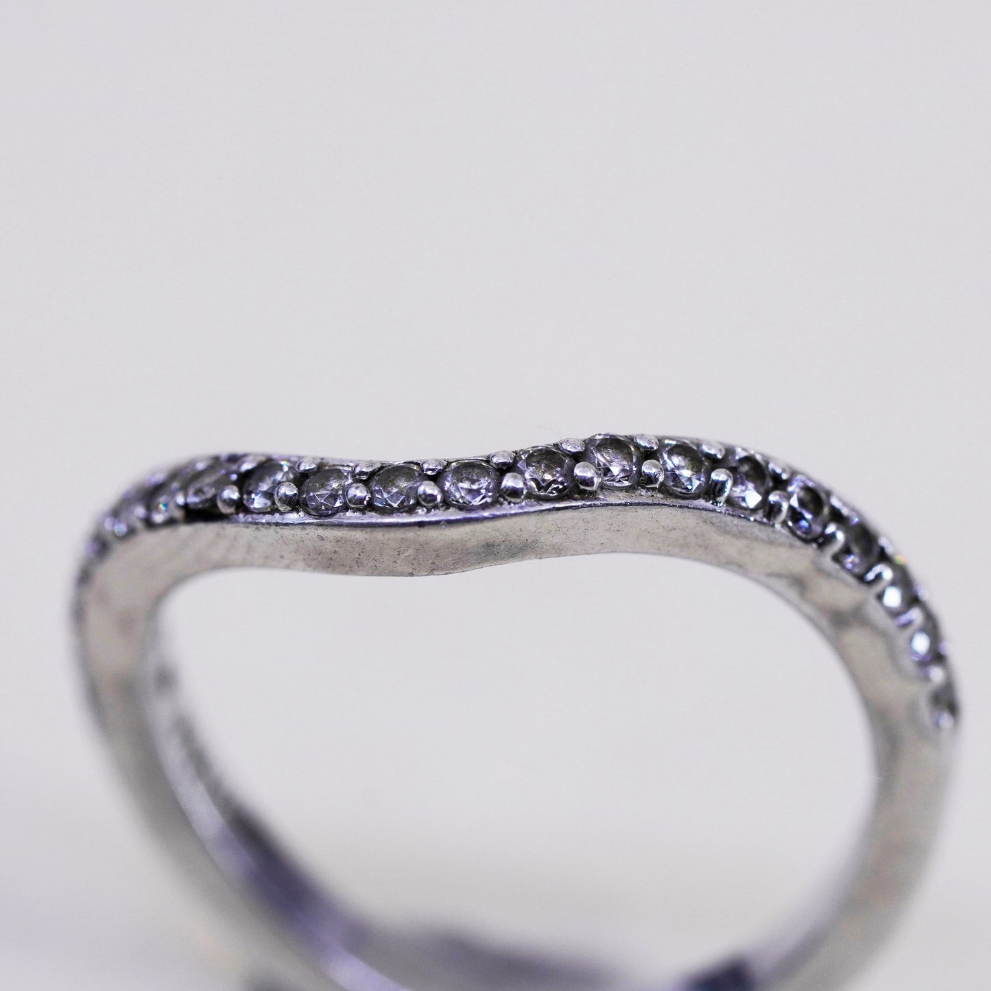 Size 6, Sterling 925 silver statement ring, wavy band with round CZ