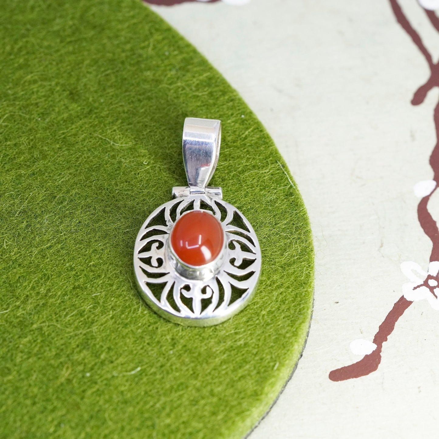 Vintage sterling silver handmade pendant, 925 filigree oval with carnelian