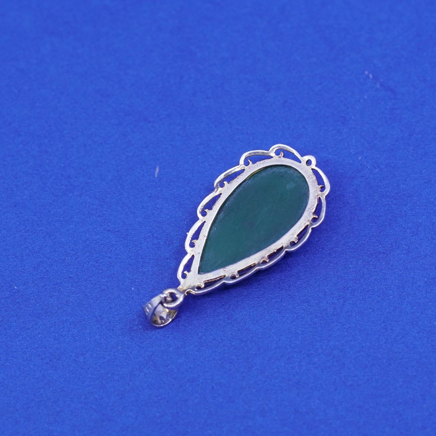 vtg Sterling 925 silver handmade pendant with teardrop jade N filigree trim