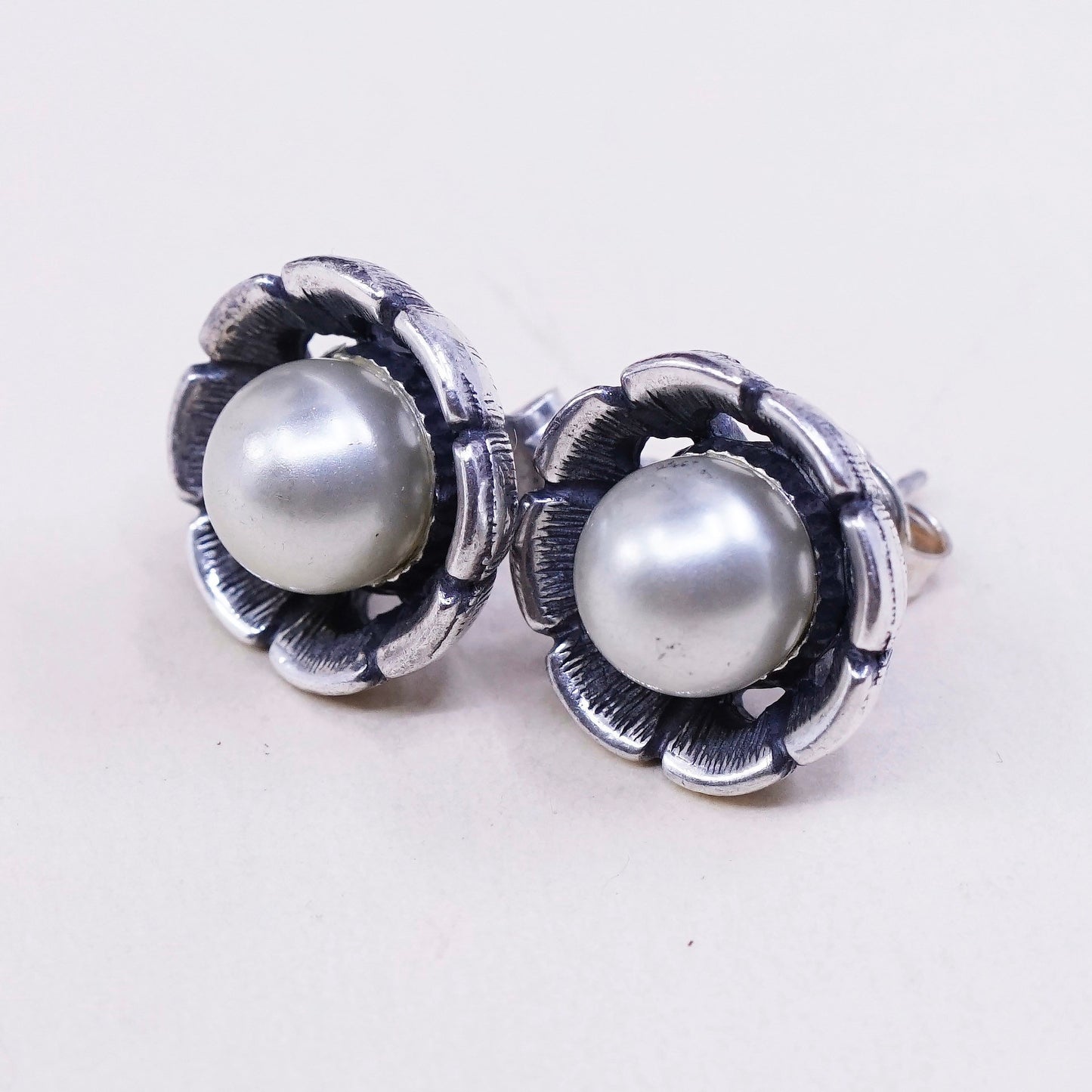 Vintage Sterling silver handmade earrings, 925 flower studs with pearl