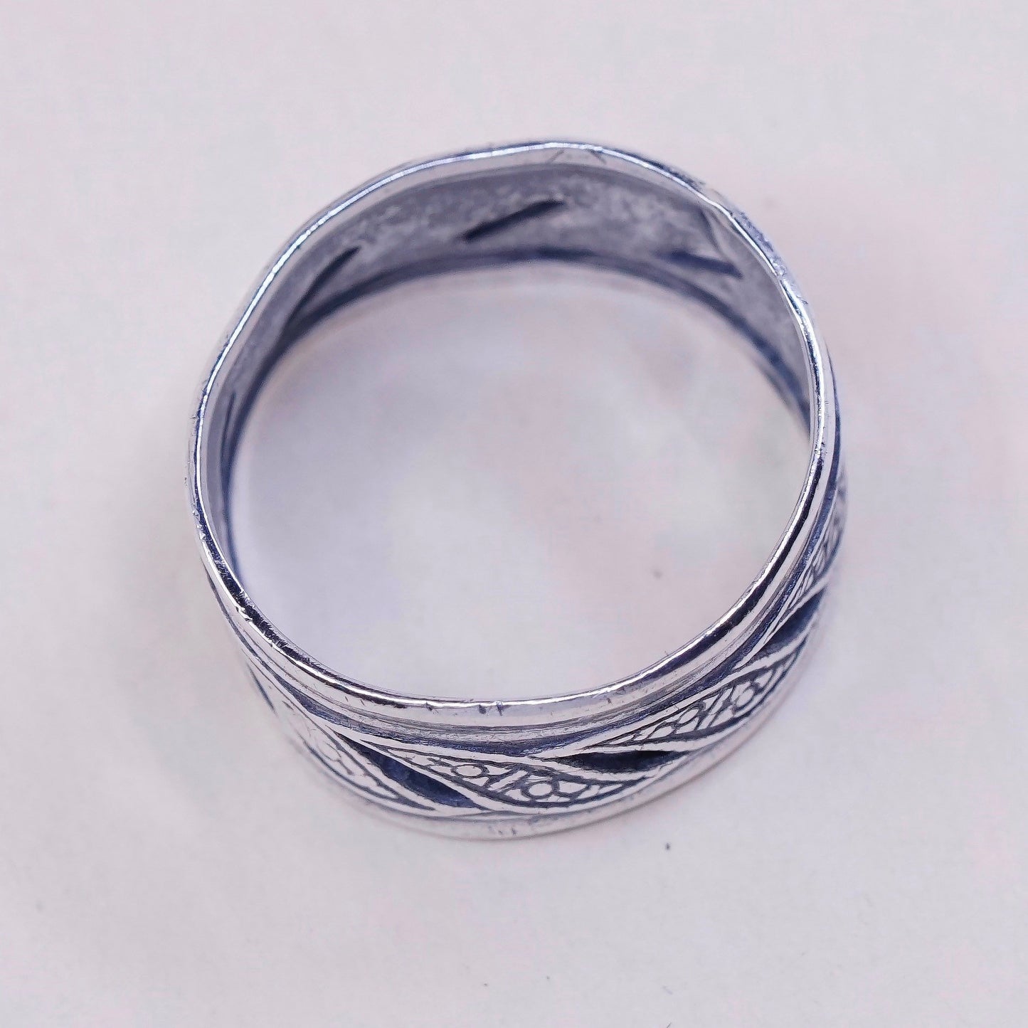 Size 5.5, Vtg Sterling silver handmade ring, wavy textured 925 band