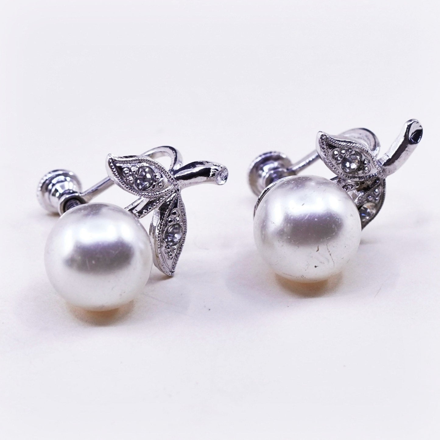 Vintage Sterling silver handmade earrings, 925 screw back leaf with pearl