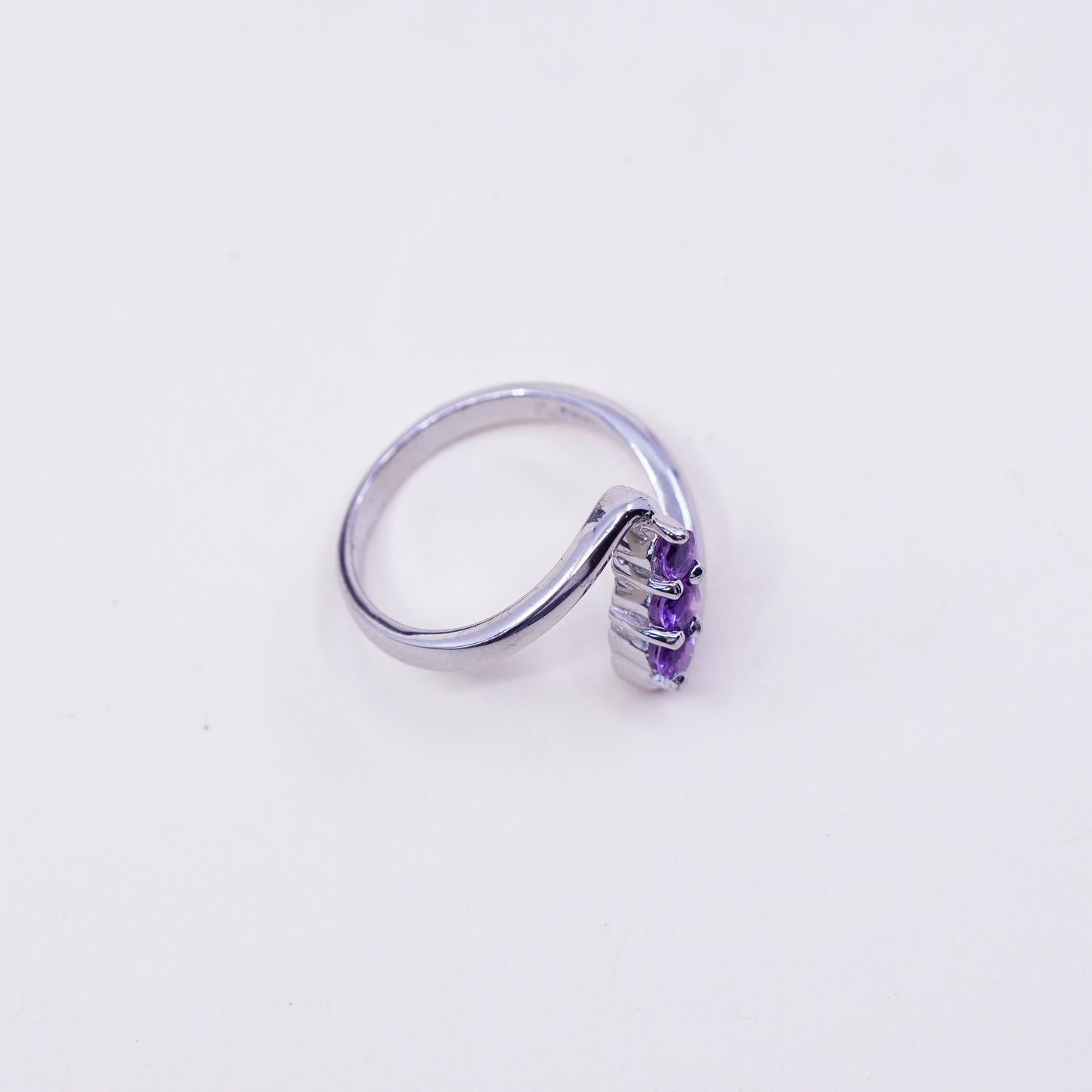 Size 7.25, vintage Sterling silver handmade ring, wavy 925 with amethyst stone
