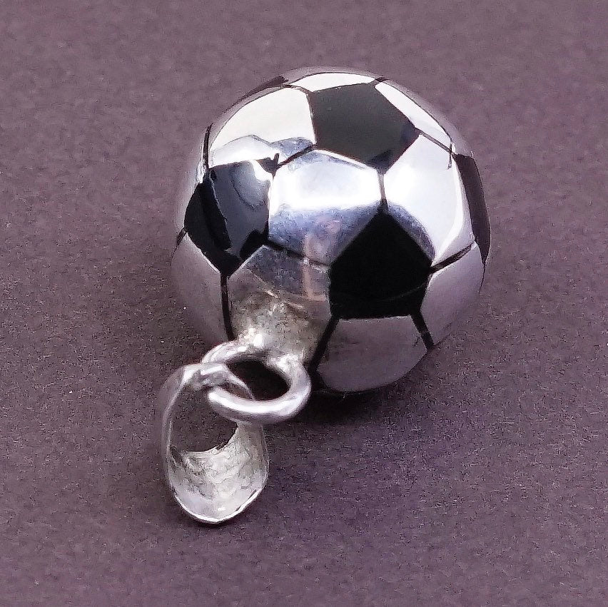 VTG Sterling silver handmade pendant, Mexican 925 soccer, football w/ onyx