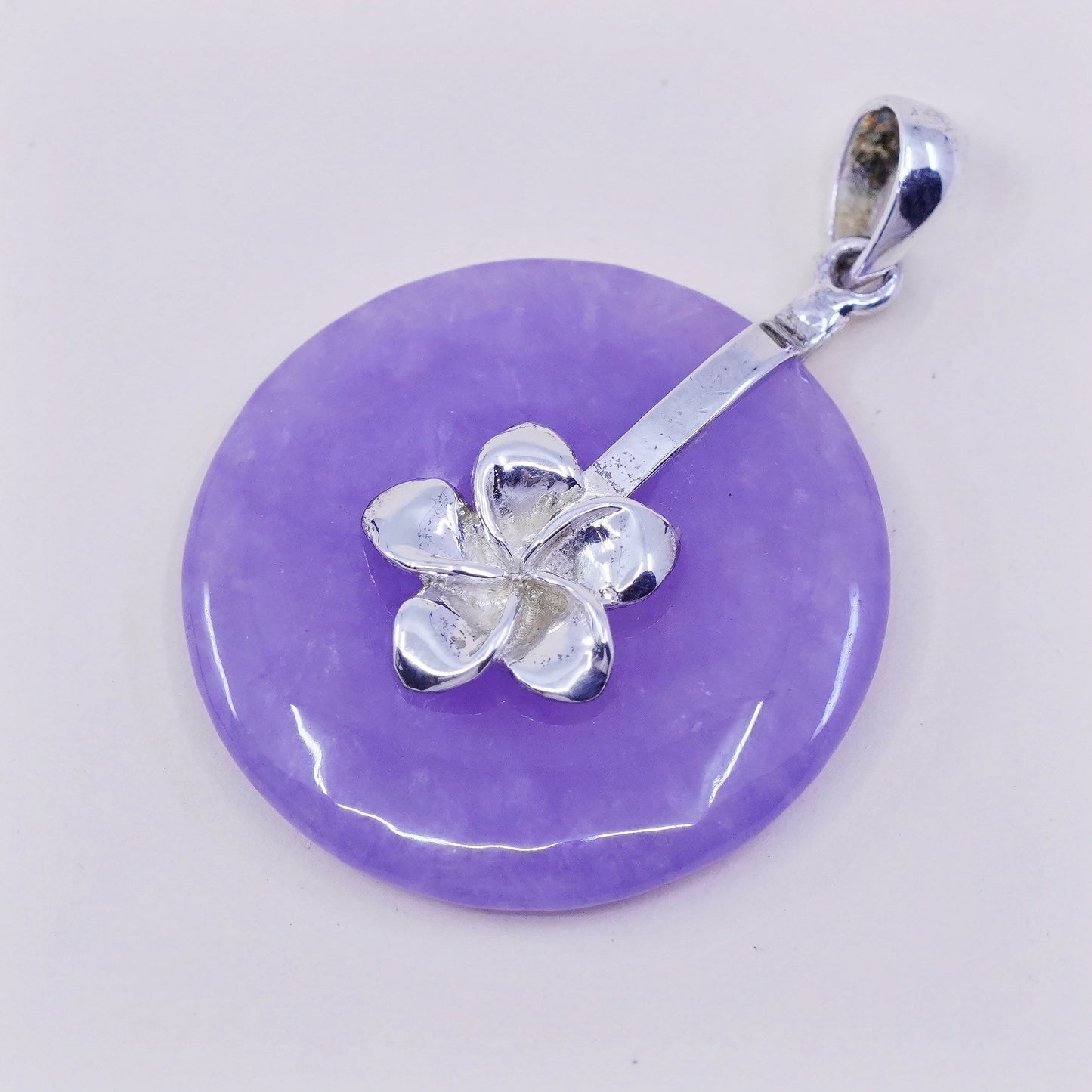 Vintage sterling 925 silver handmade pendant with purple jade and flower detail