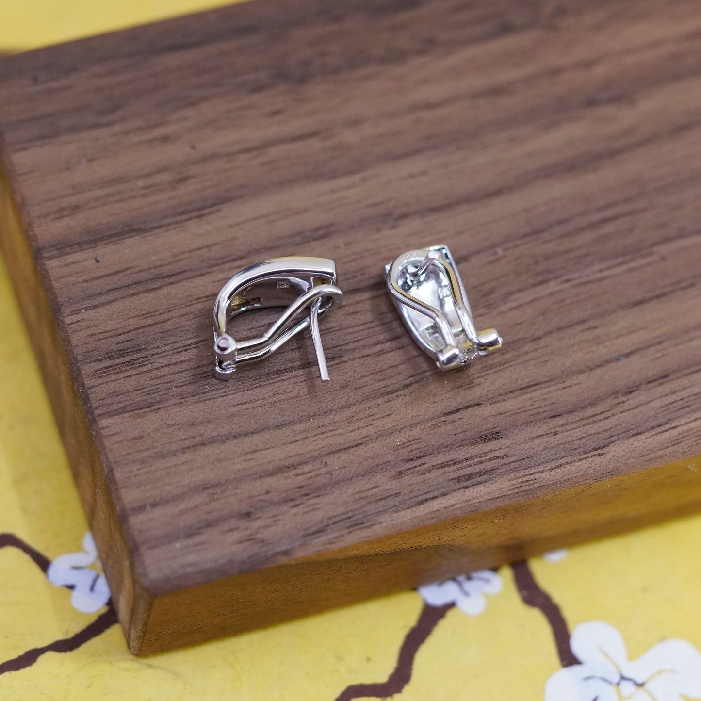 Vtg Sterling silver handmade earrings, studs, 925 studs with fire opal diamond