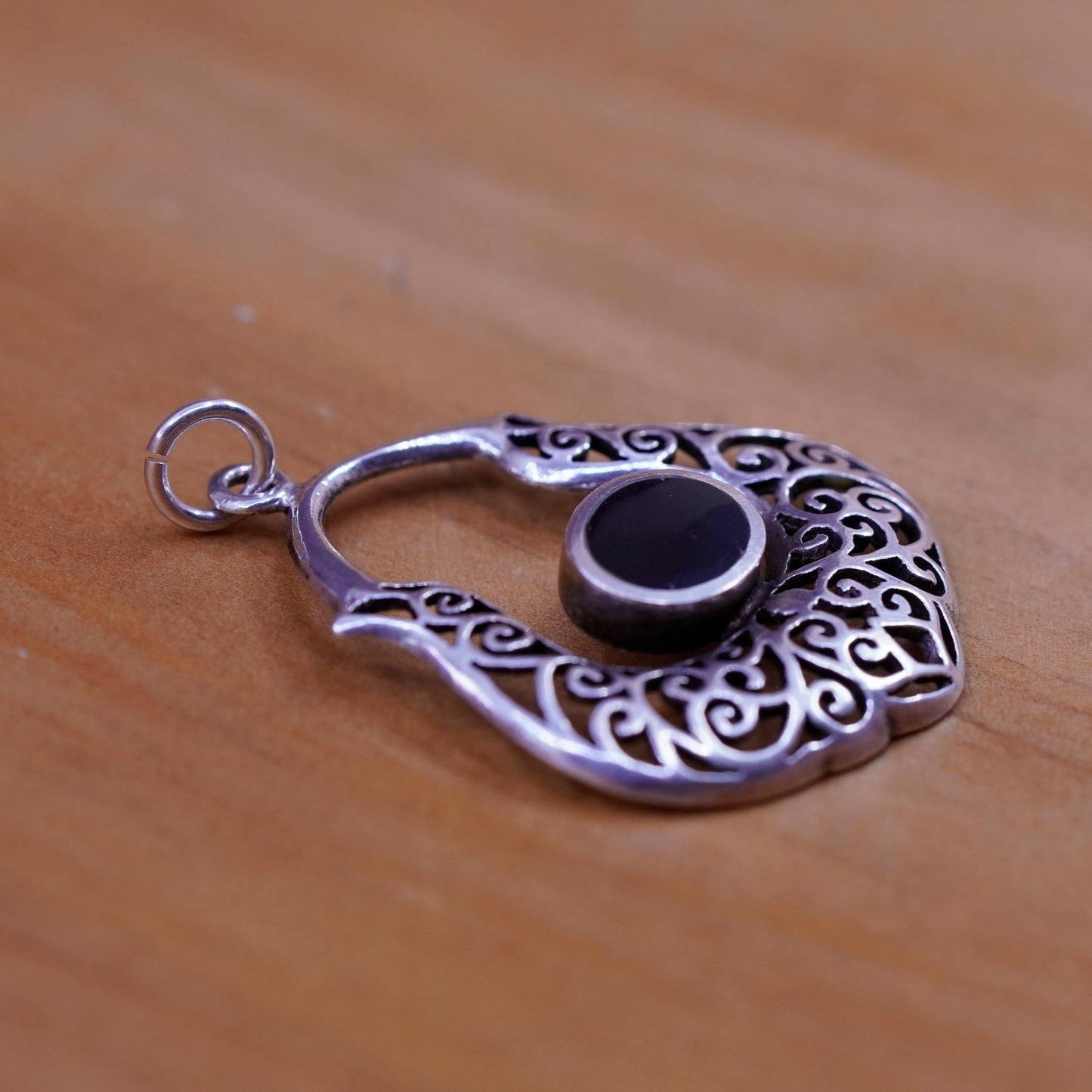 Vintage Sterling 925 silver handmade pendant with obsidian and filigree