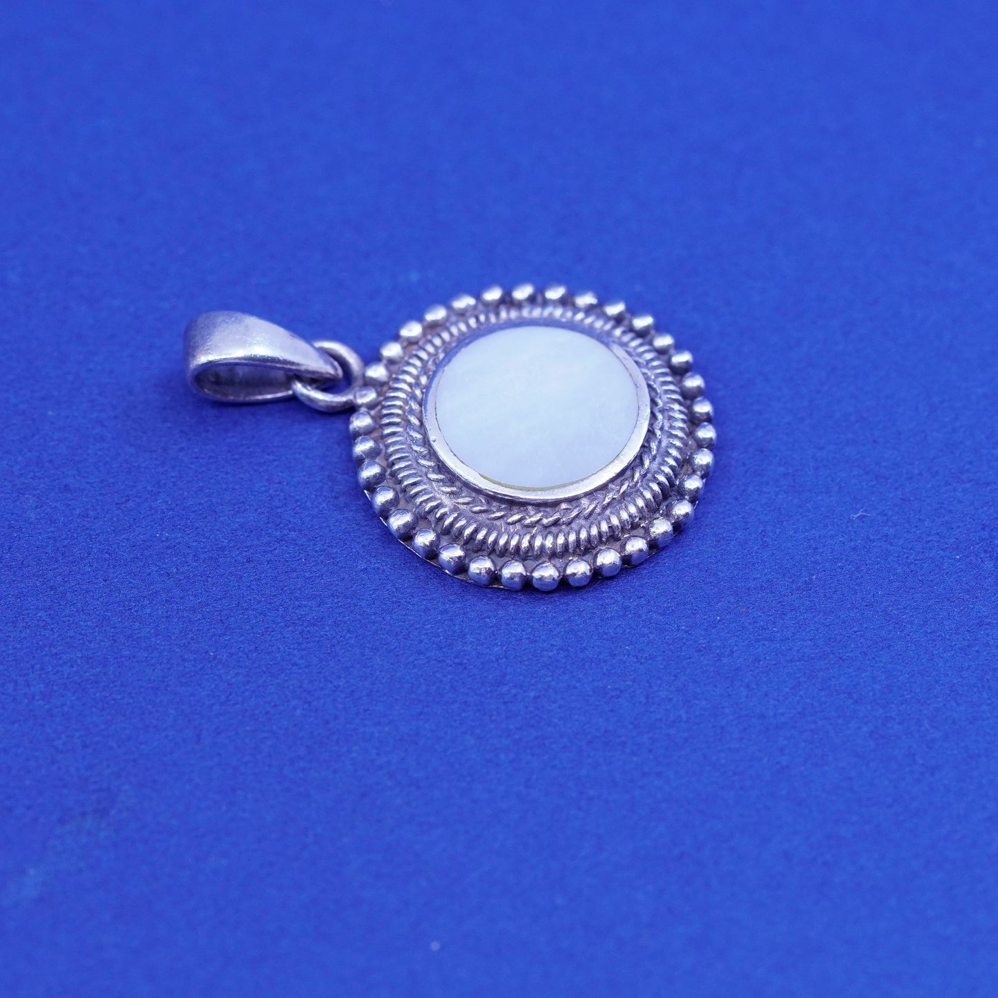 vtg Sterling silver handmade pendant, 925 round pendant mother of pearl beads