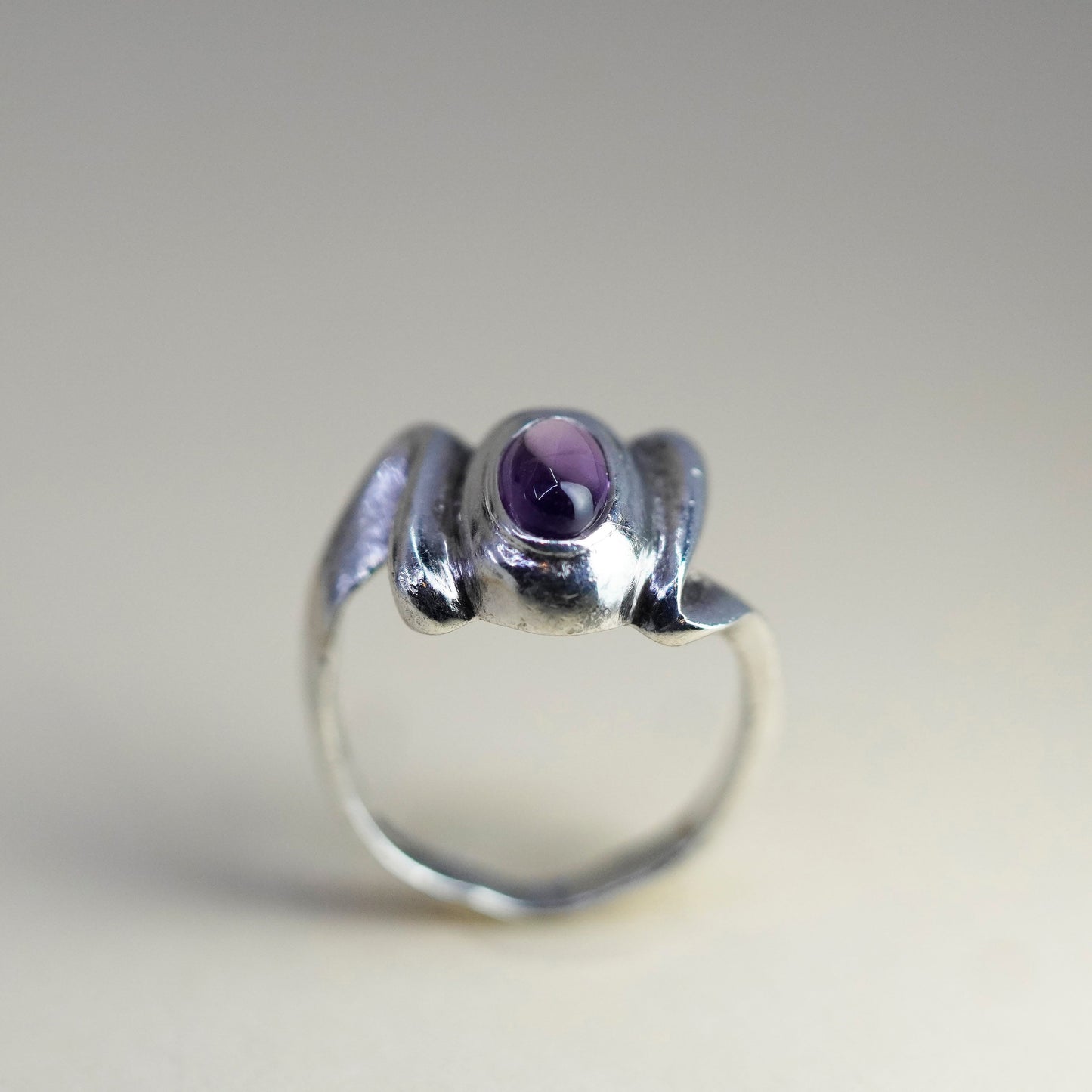 Size 4, vintage Sterling 925 silver handmade ring with amethyst