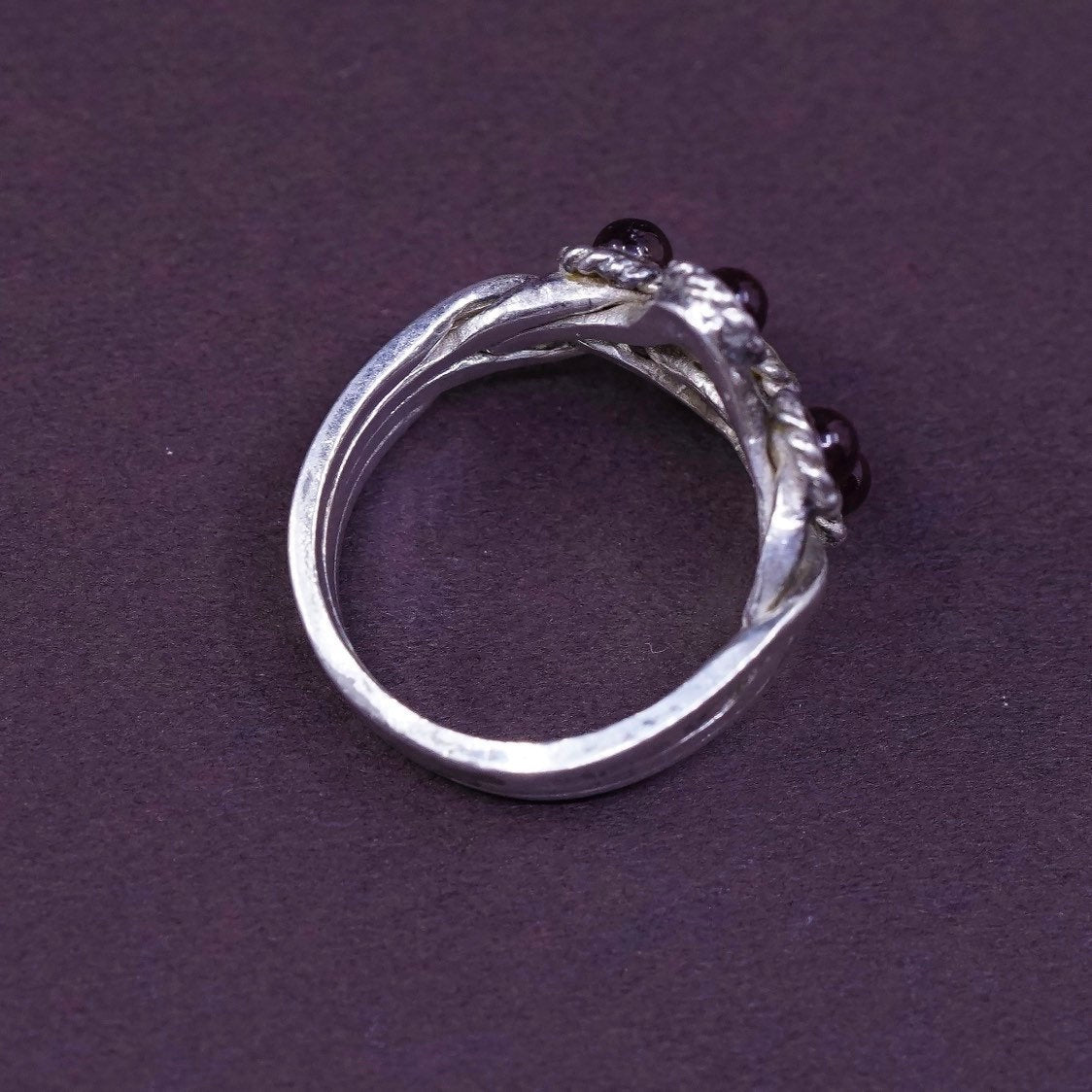 sz 5.5, vtg Sterling silver handmade ring, 925 band w/ Garnet