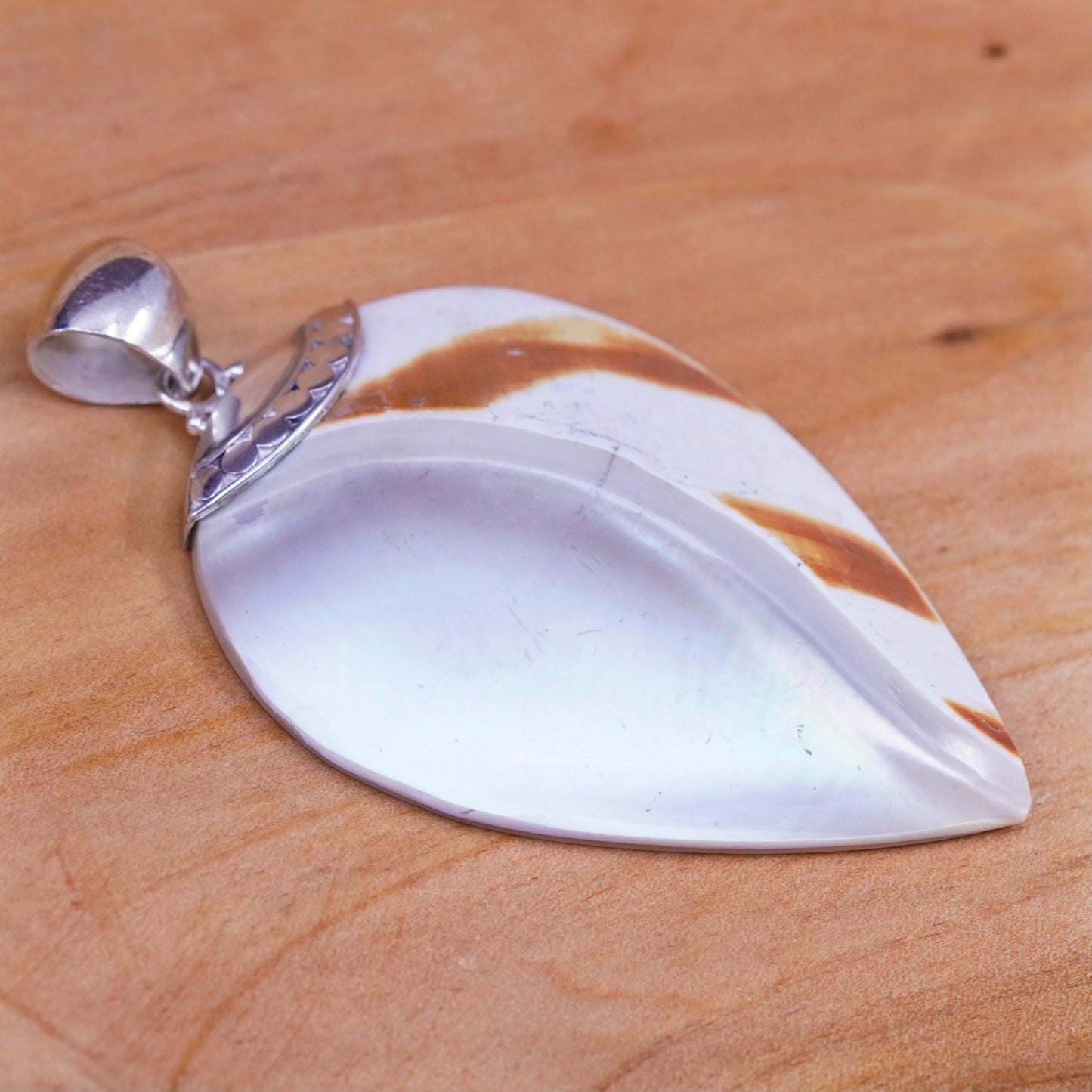 Vintage Sterling 925 silver handmade pendant with teardrop mother of pearl