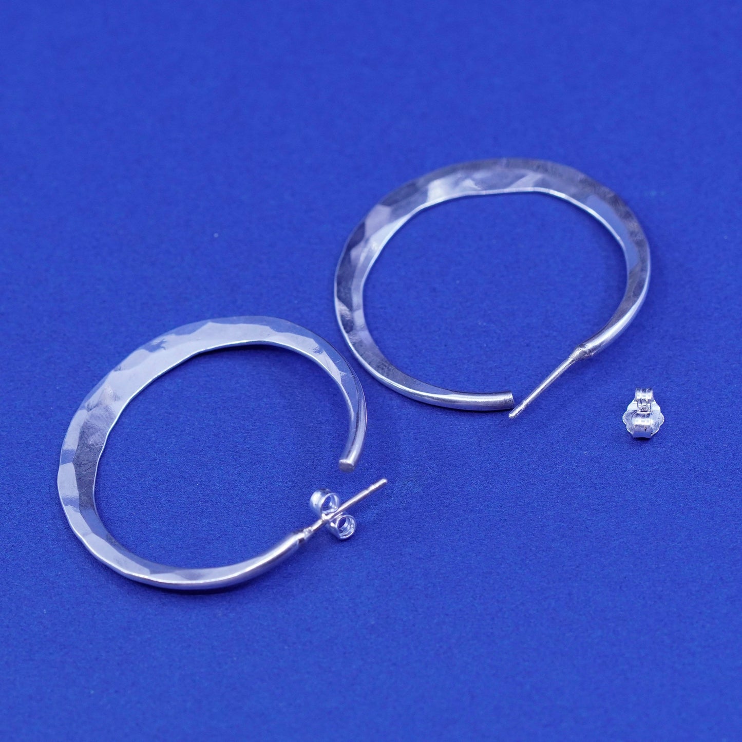 1.25”, Vintage Sterling Silver handmade Earrings. 925 hammered circle Huggie