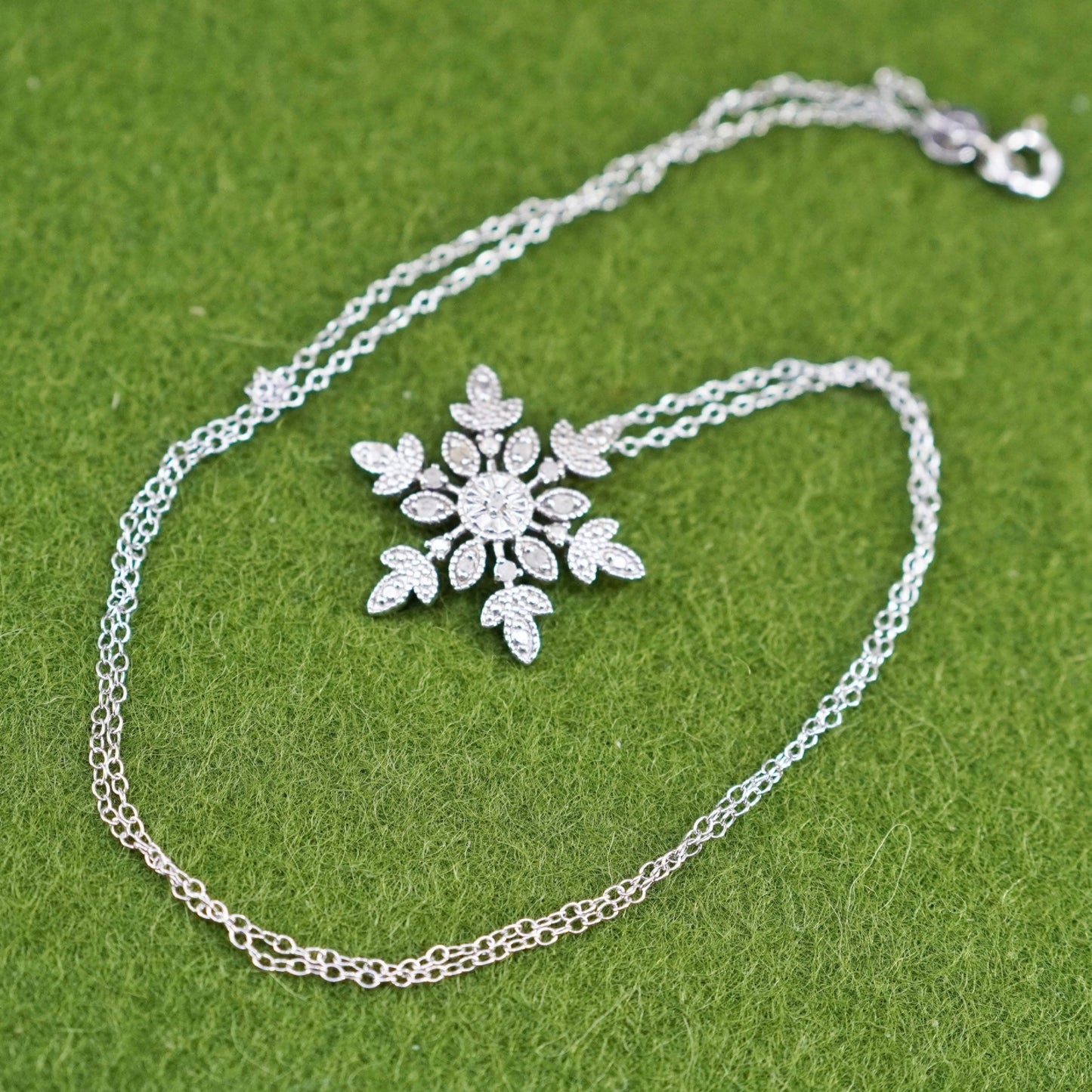 18”, Sterling 925 silver circle chain necklace with Diamond snowflake Pendant