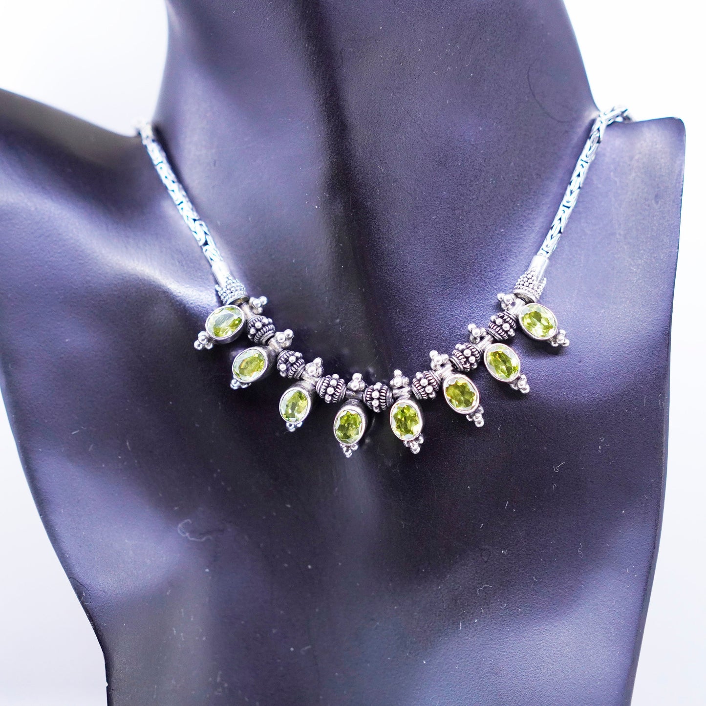 17+2” southwestern Sterling 925 silver bold birdcage Byzantine necklace peridot