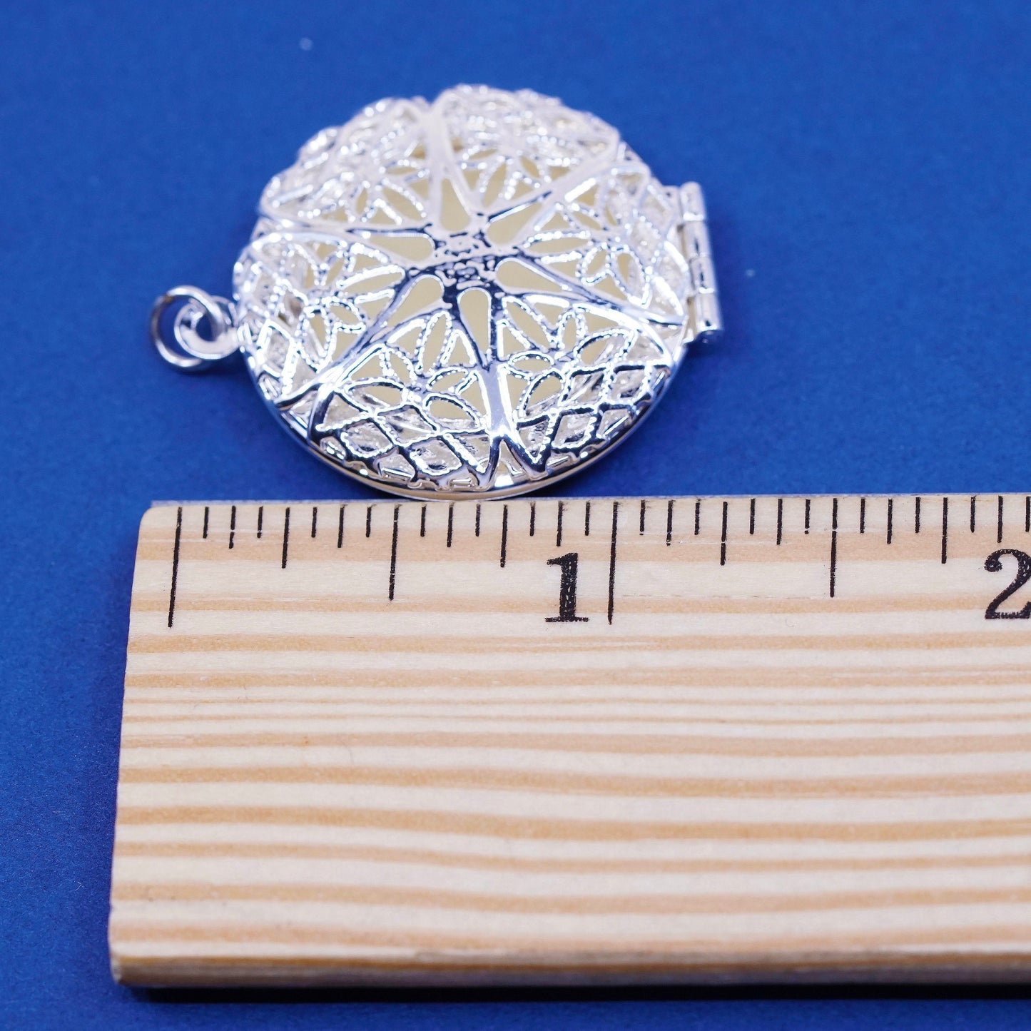 vtg Sterling silver handmade pendant, 925 round filigree locket, silver tested